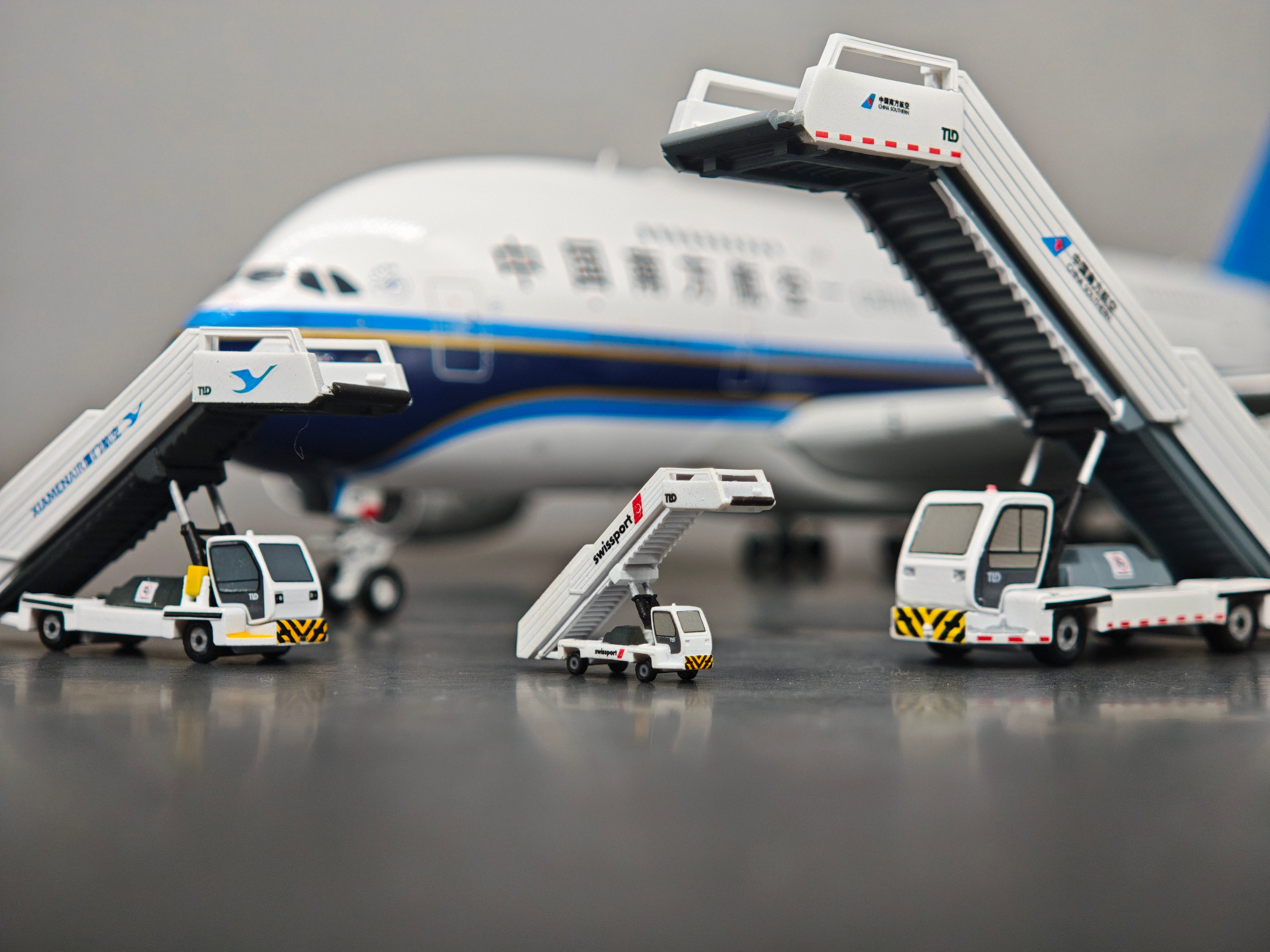 3D Printed Scale Model | 1:400/200/144 Scale Aviation GSE Models