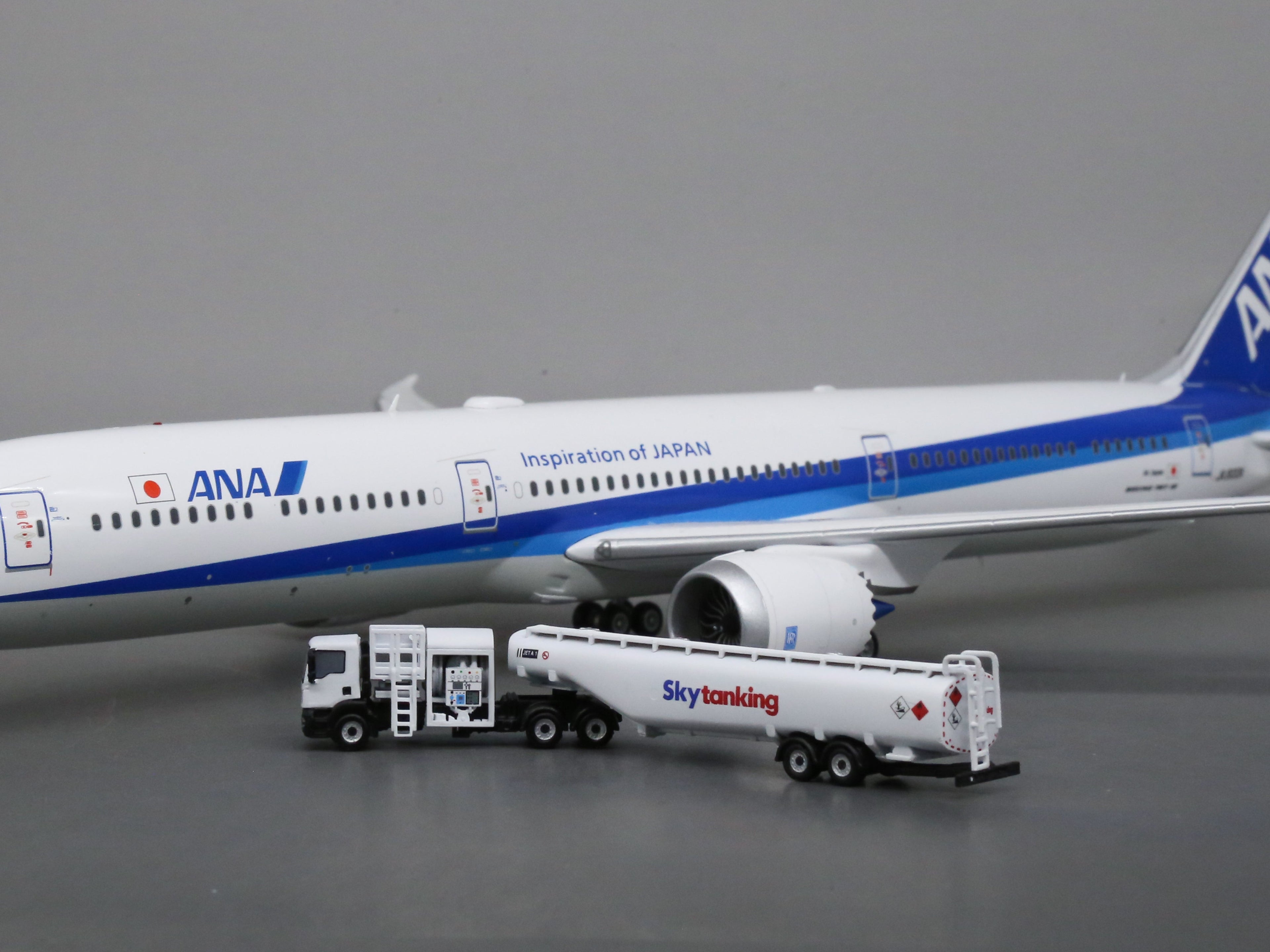 1:400/200/144 scale Airport fuel tanker/Airport refueling trucks