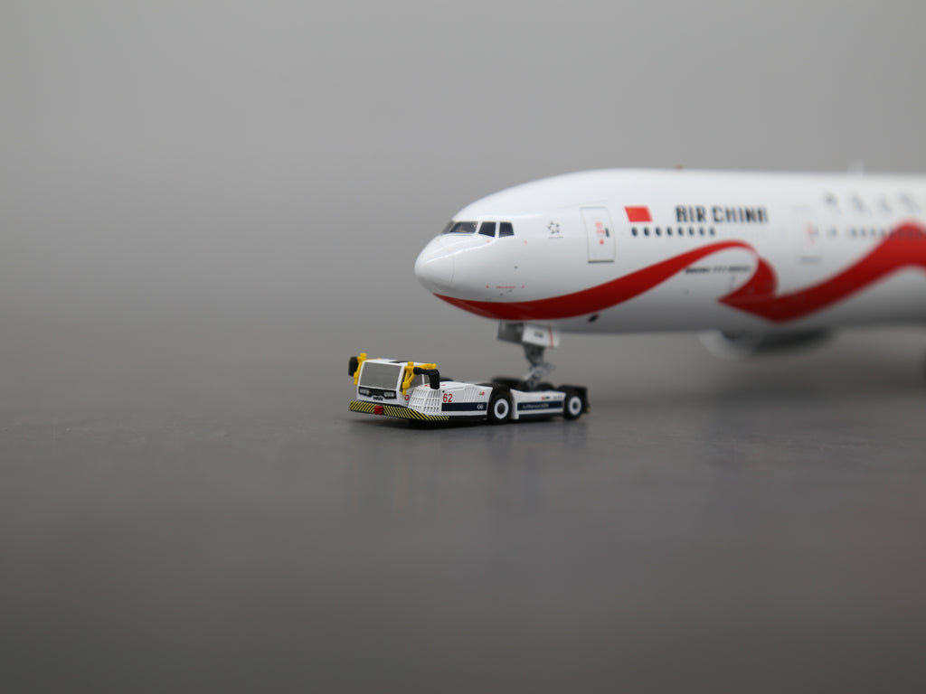 1/200 Airport  luffthansa LEOS AST-2 PX towbarless-tractor Finished 3D Model