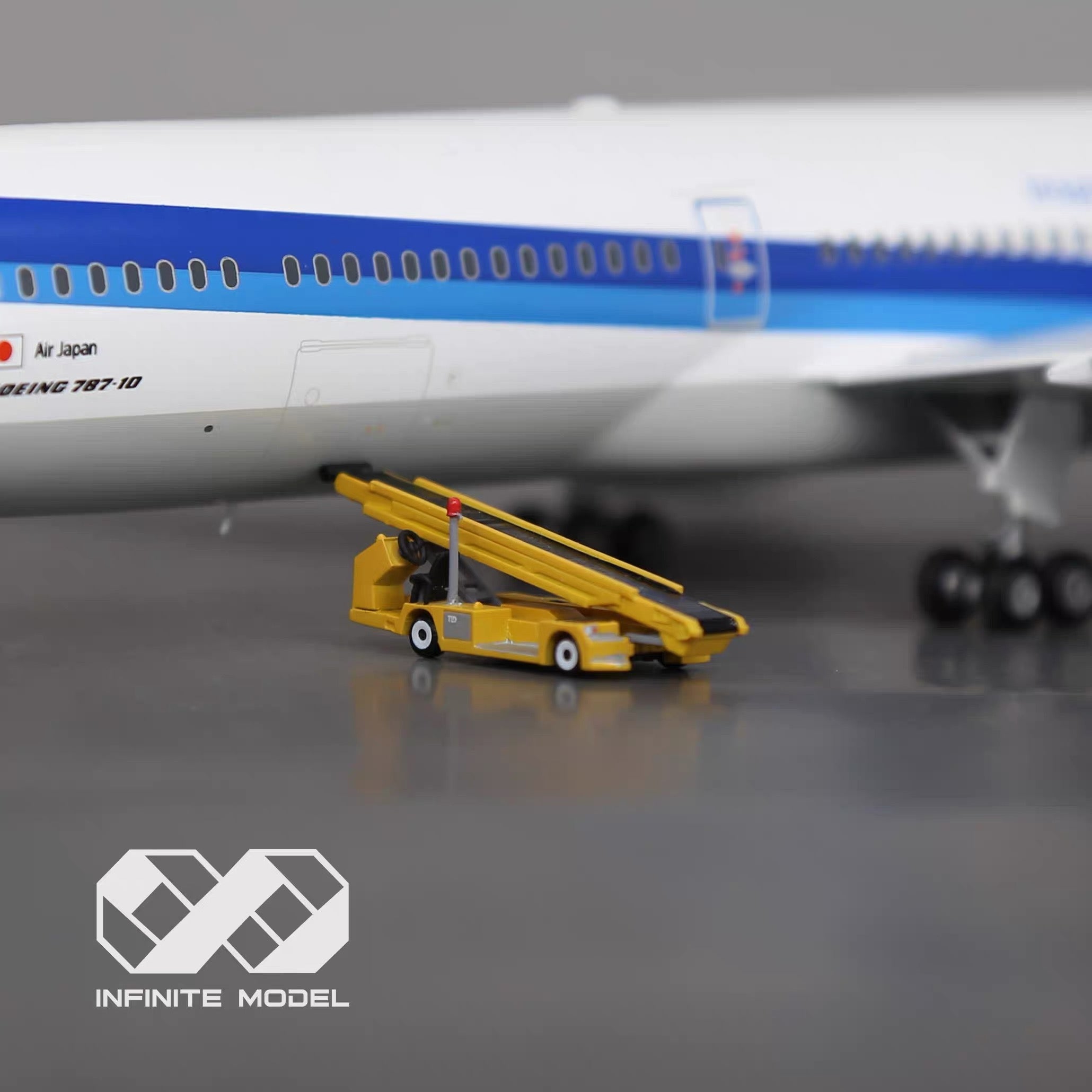 Scale 1:400/200 Airport Yellow TLD Belt Loader truck Finished Painted 3D Printed Model