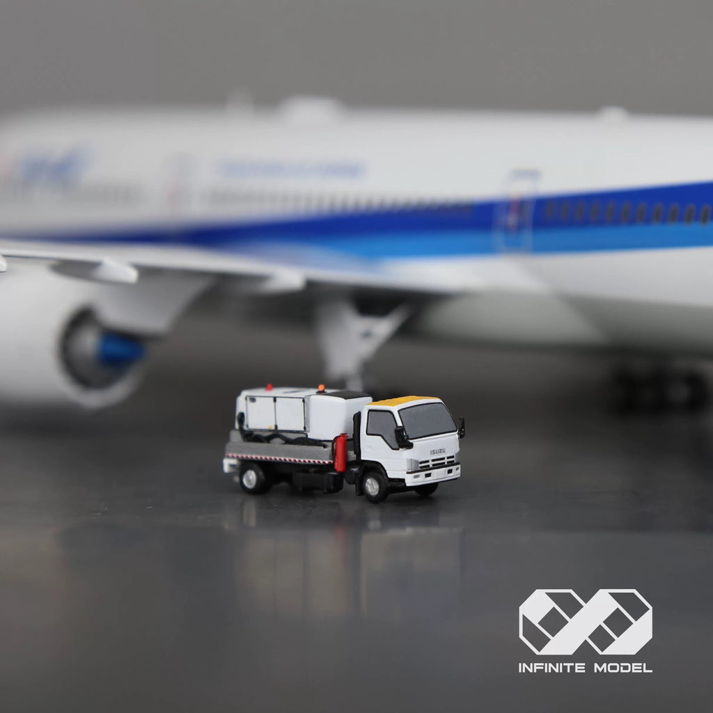 Scale 1:200 Aircraft power vehicle ISUZU GPU-409 Finished 3D Model Car