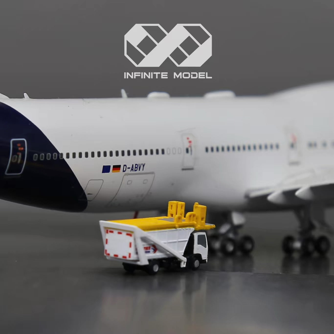 Scale 1:400/1:200 Airport Garbage Truck 3D Print Fixed Finished Painted Model