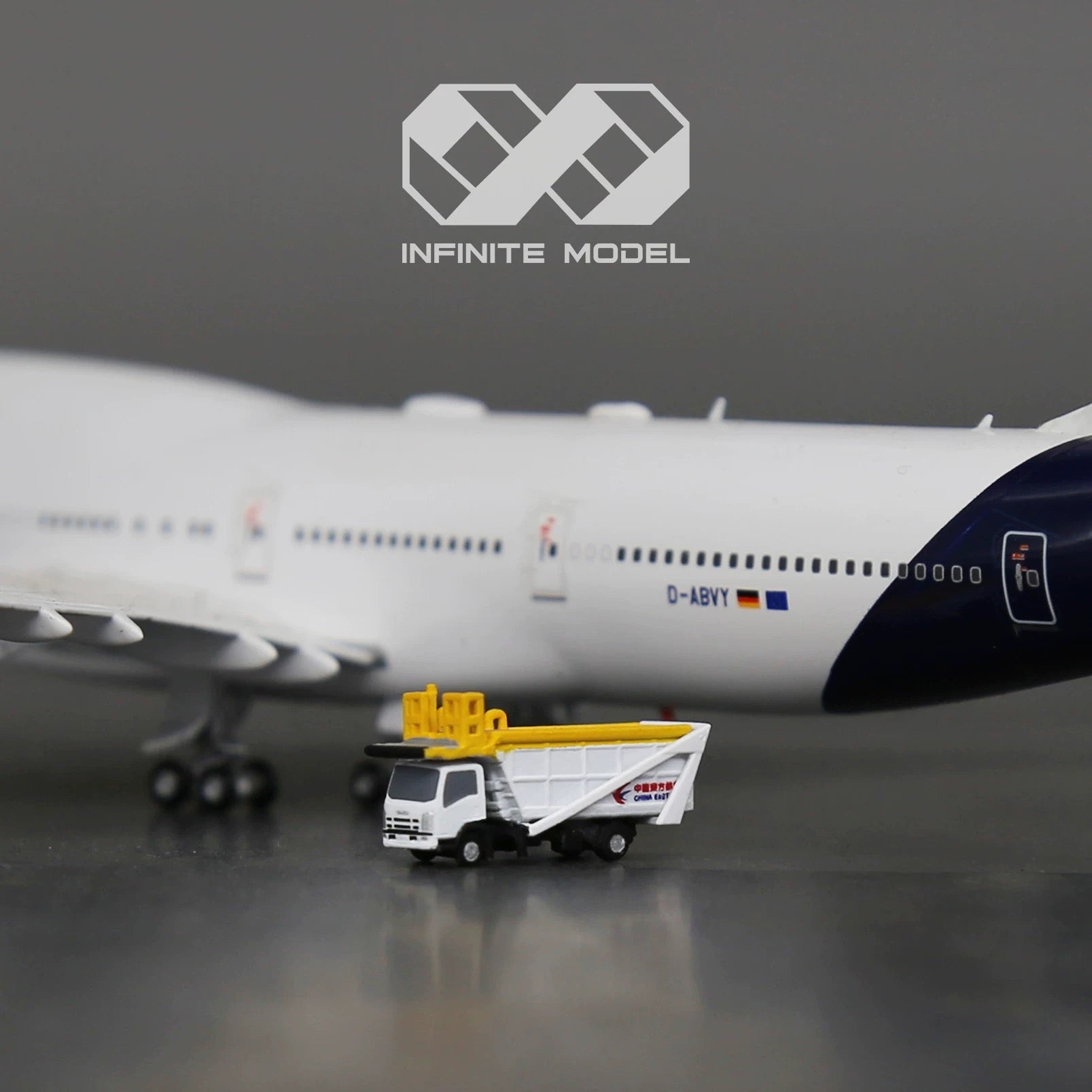 Scale 1:400/1:200 Airport Garbage Truck 3D Print Fixed Finished Painted Model