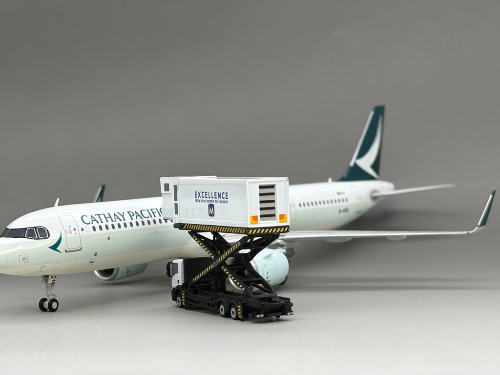 Scale 1:400/200 Airport Menzies Catering truck printed Finished 3D Model car