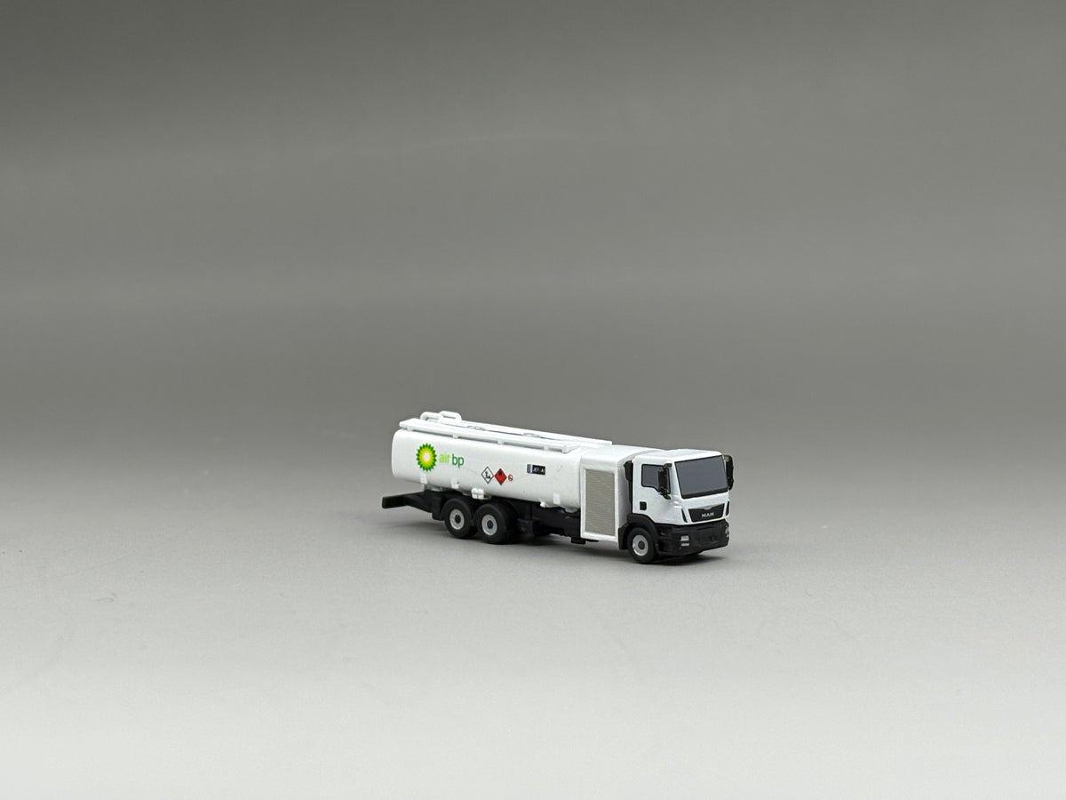 Scale 200 MAN single-axle Air BP Gas refueler truck GSE printed Finished 3D Model