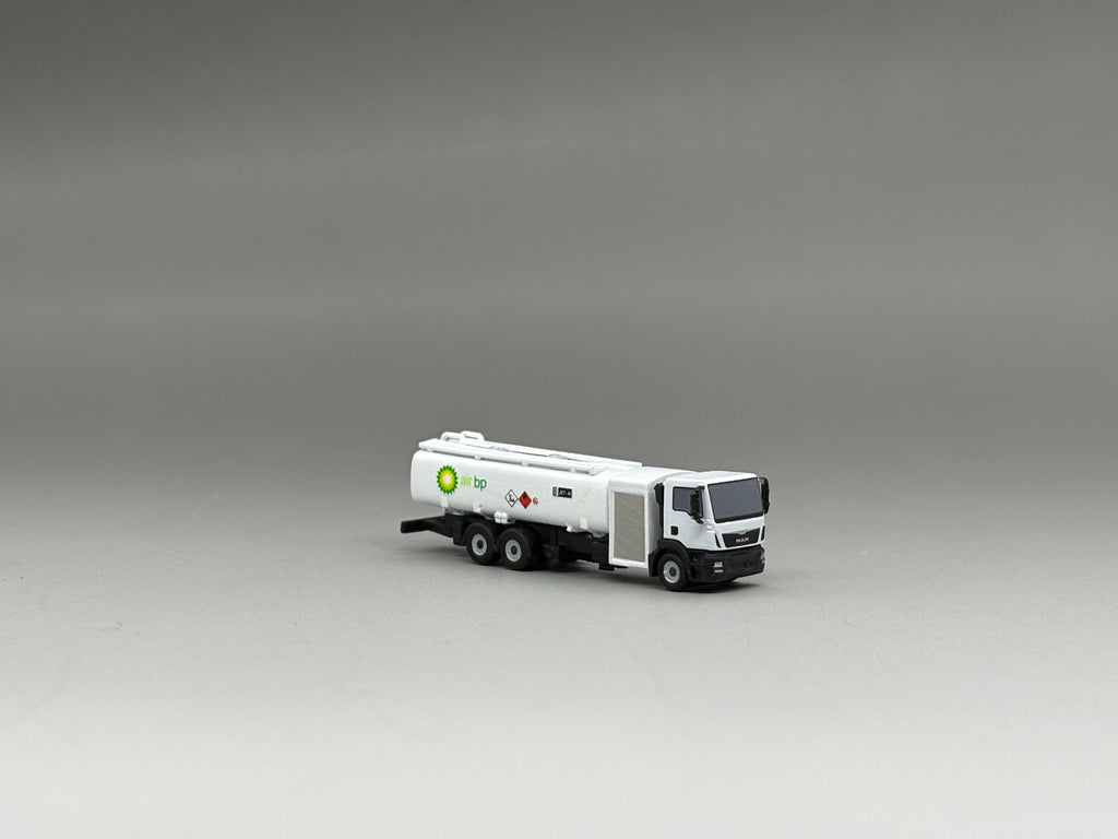 Scale 200 MAN single-axle Total energies Gas refueler truck GSE printed Finished 3D Model