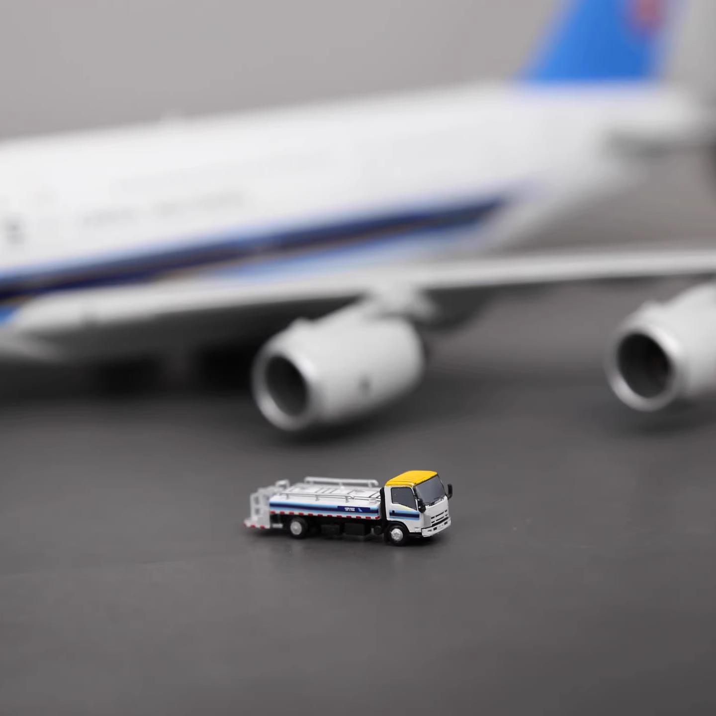 Scale 1:200 Aircraft ISUZU Potable Water Truck Finished printed 3D Model