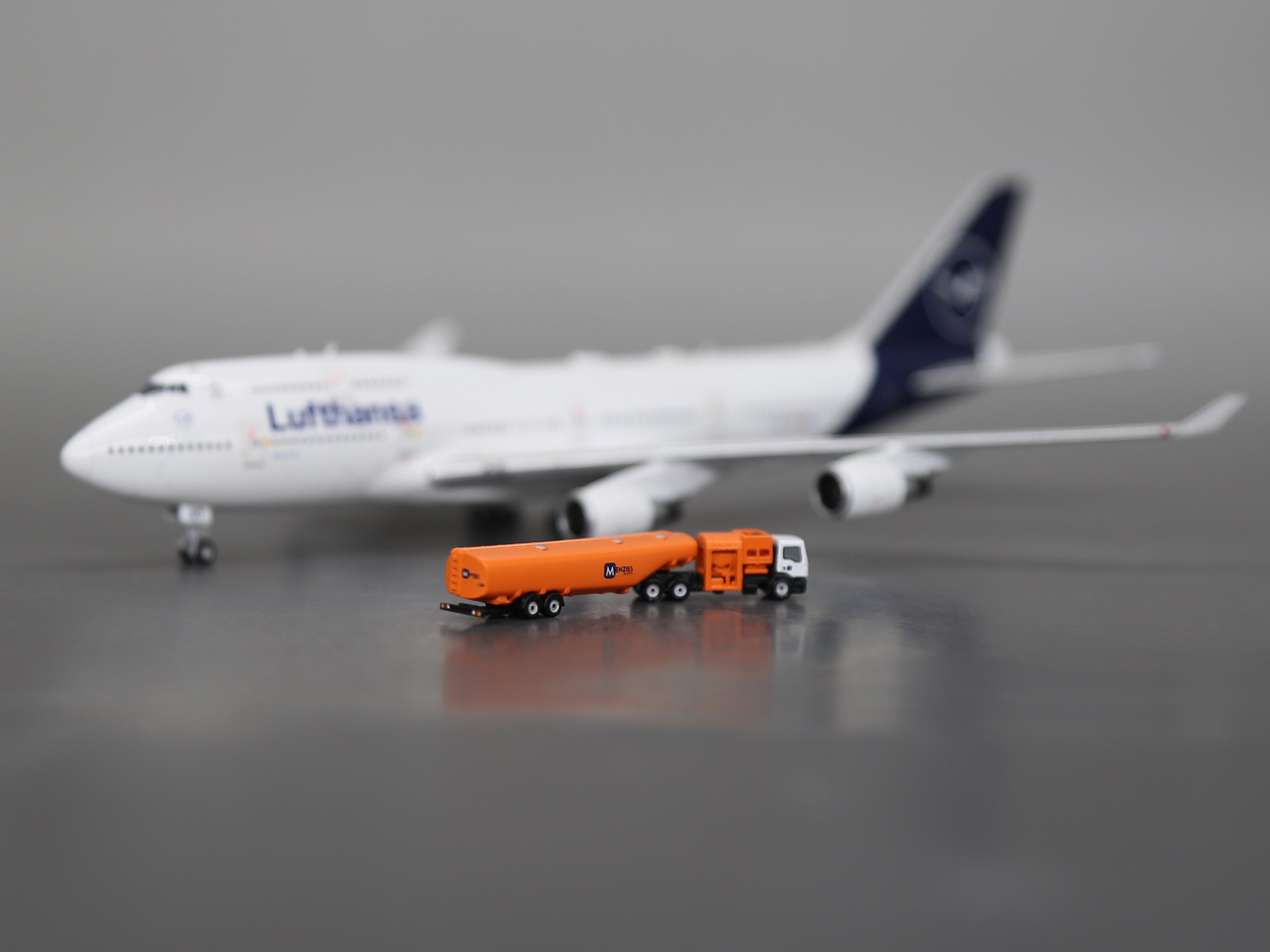 Scale 1:400 Aircraft Menzies Gas Refueler and fuel truck Finished Printed 3D Model