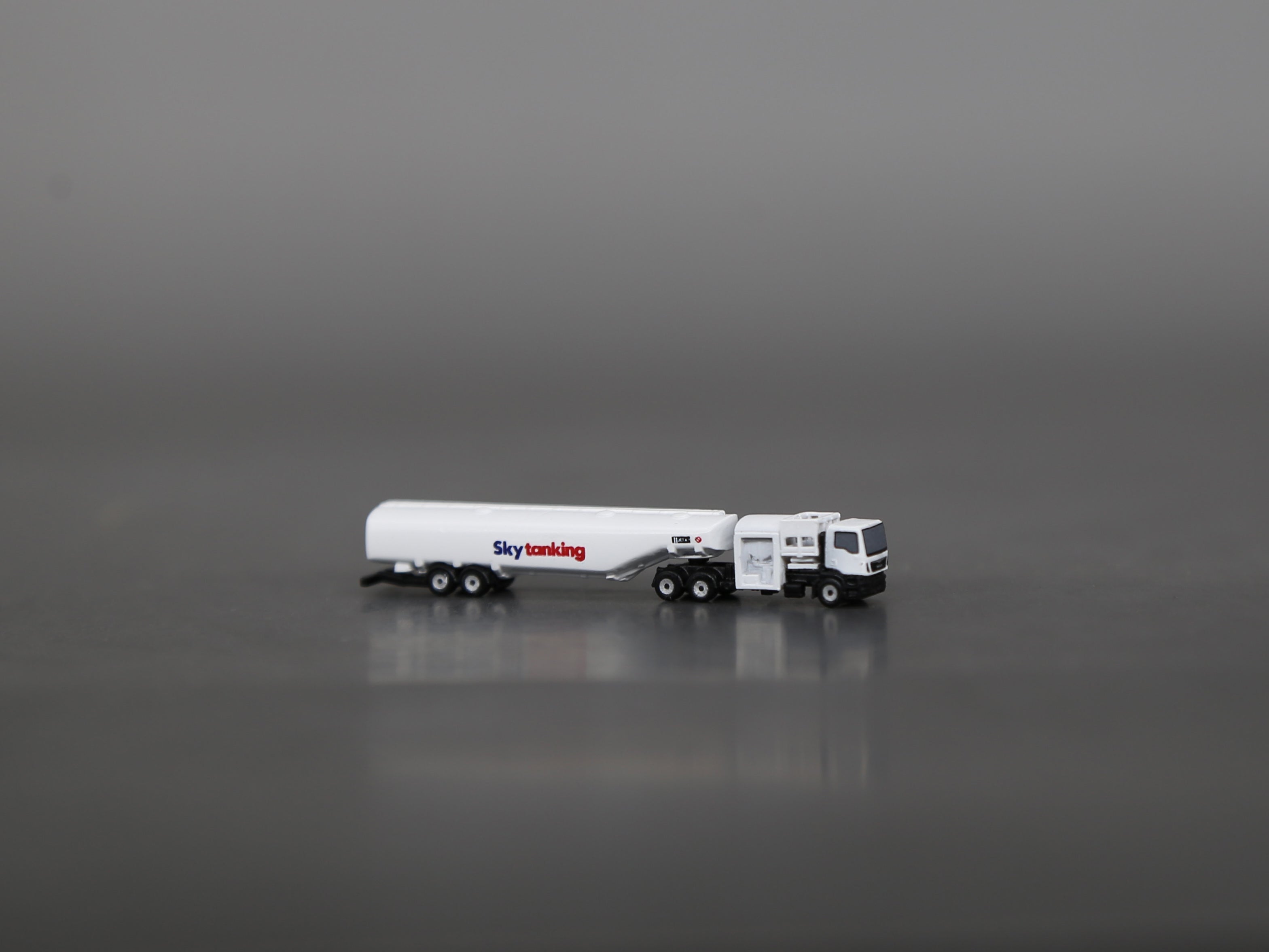 Scale 1:400 Mixed Fuel TRUCK AND F396 GSE Bundle – Finished 3D Printed Models