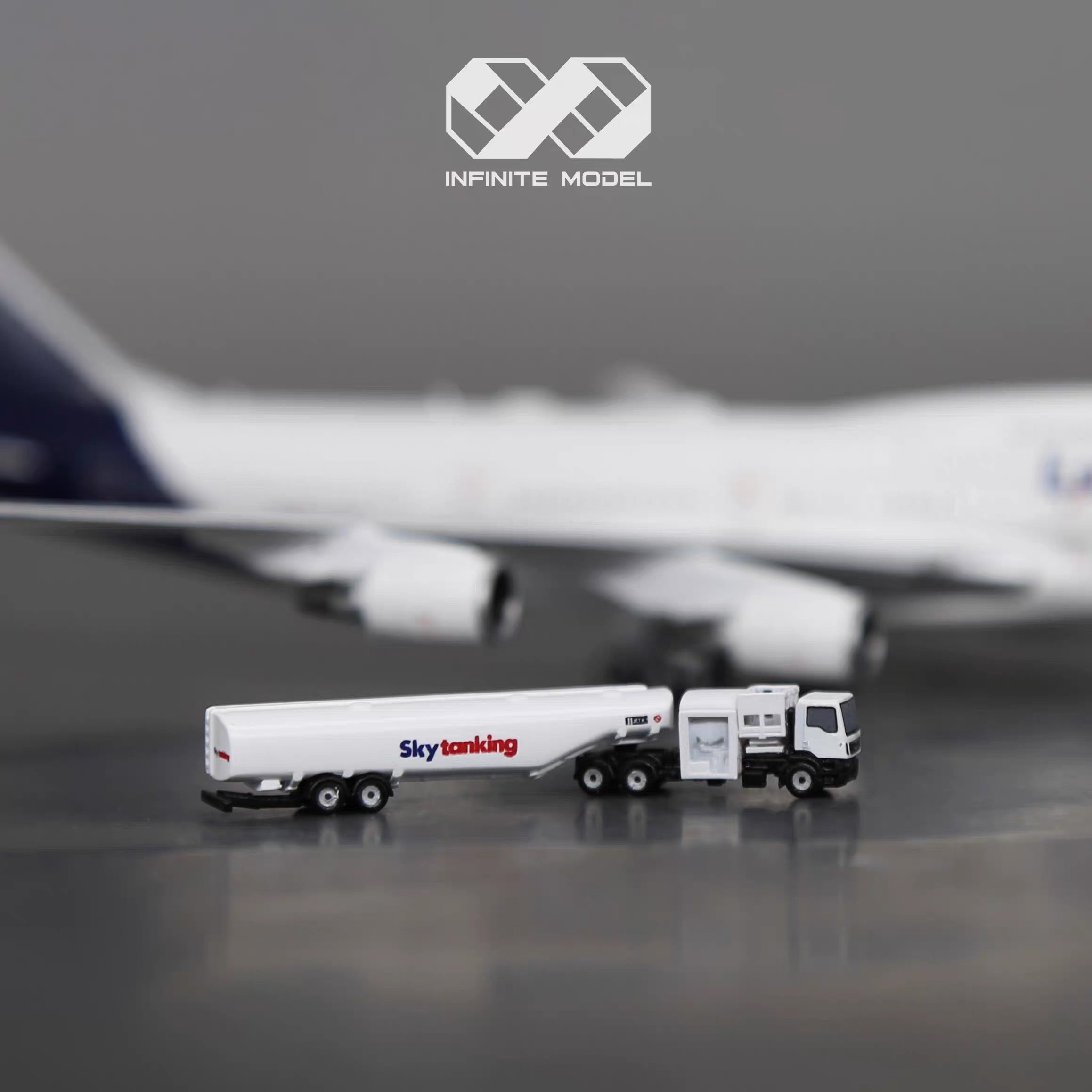 1/400 Aircraft Skytanking Gas Refueler Finished Printed 3D Model