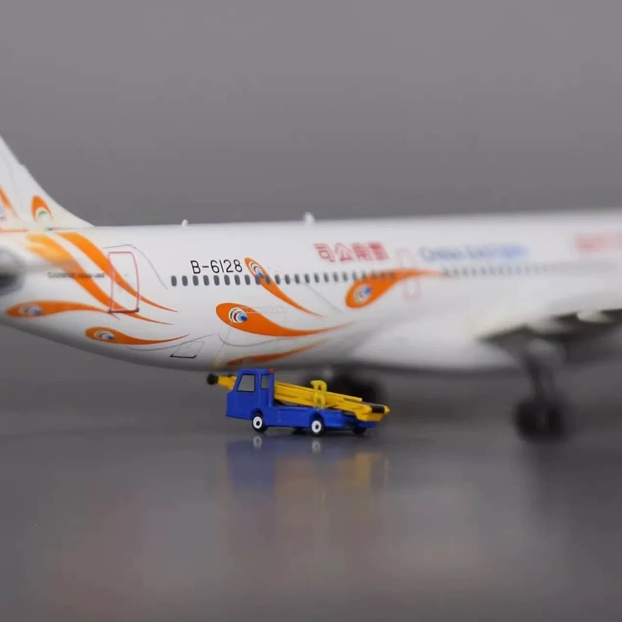 Scale 1:400/200Airport Blue TLD Belt Loader truck Finished Painted 3D Printed Model