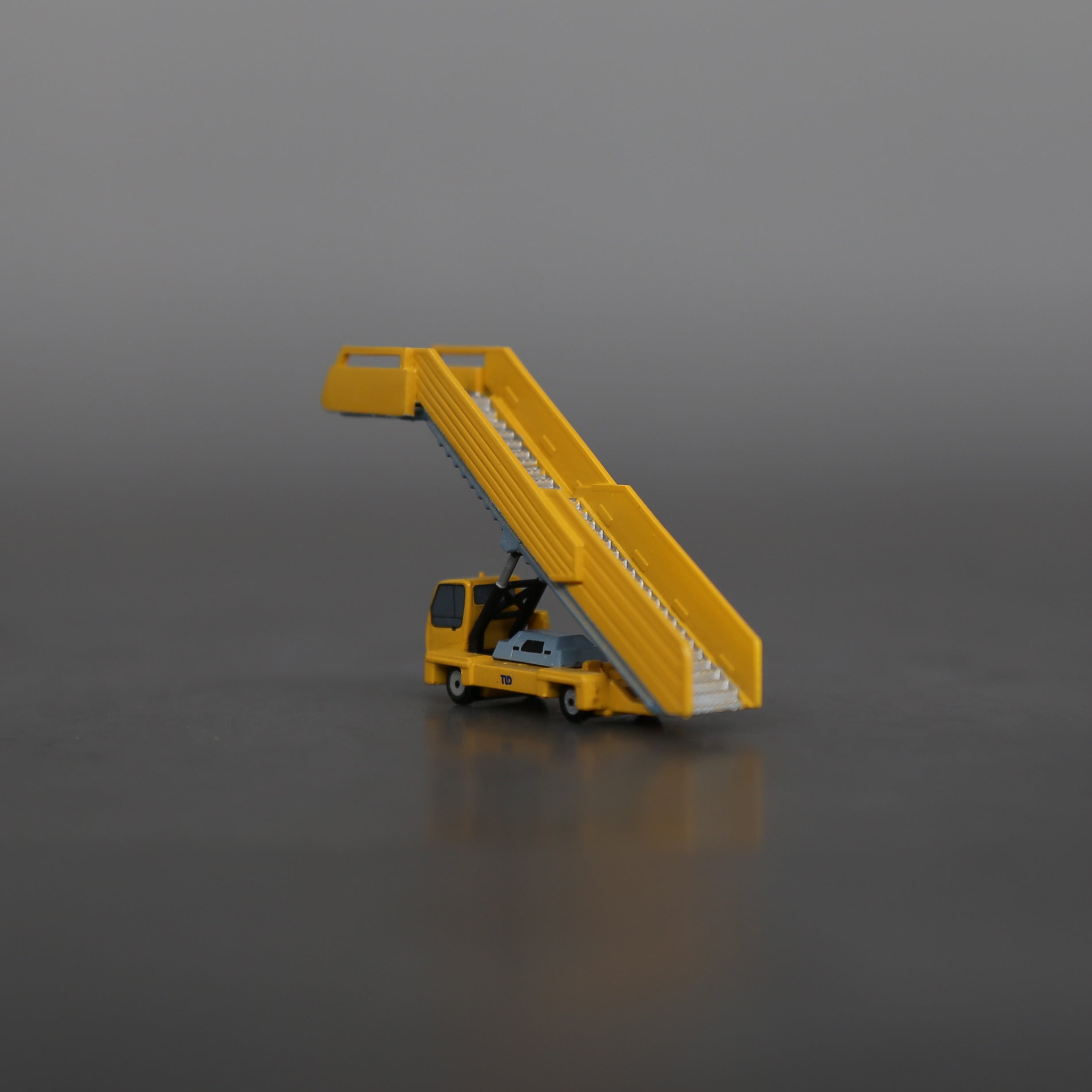 Scale 1:400/200/144 TLD yellow staircase truck handmade printed Finished 3D Modeling car