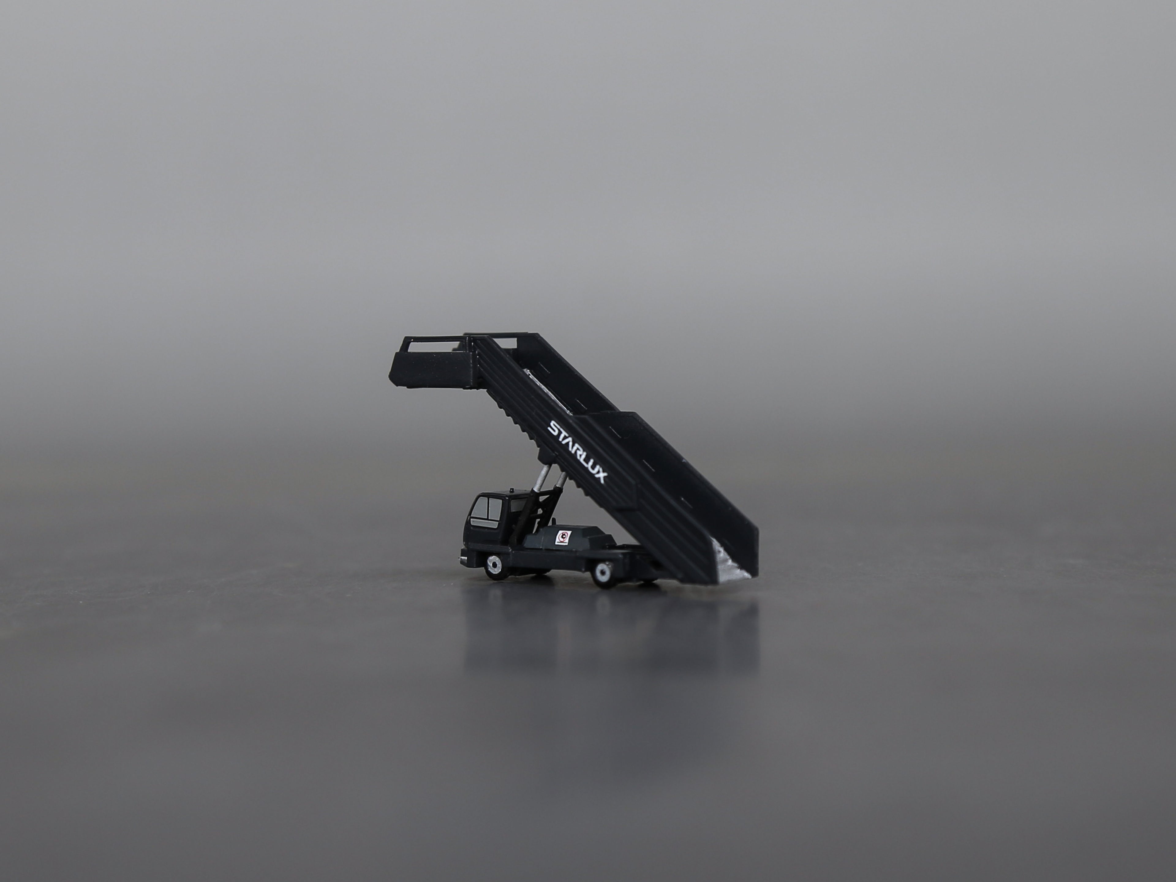 Scale 1:400/200/144 TLD Black staircase truck handmade printed Finished 3D Modeling car