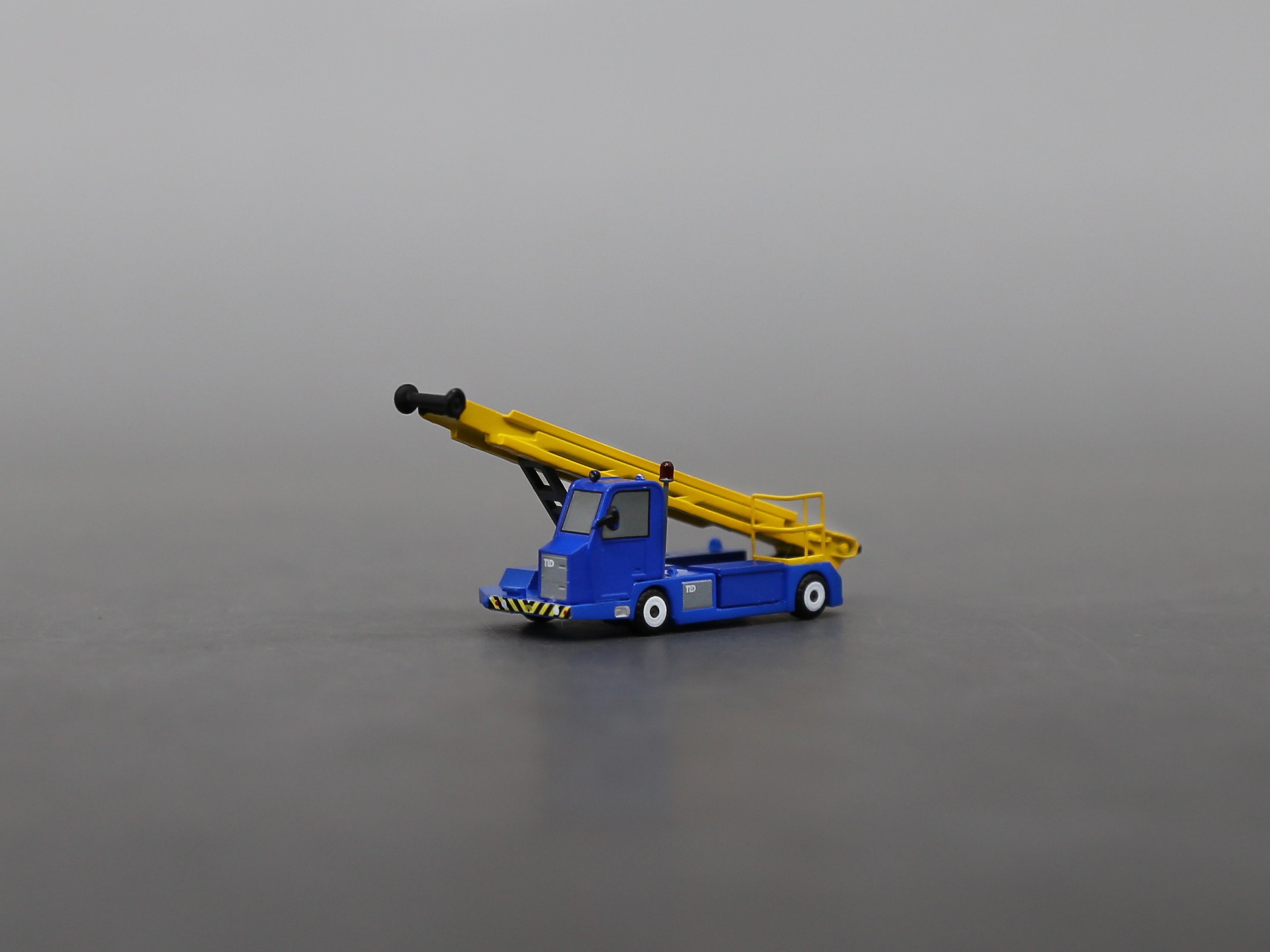 Scale 1:400/200Airport Blue TLD Belt Loader truck Finished Painted 3D Printed Model