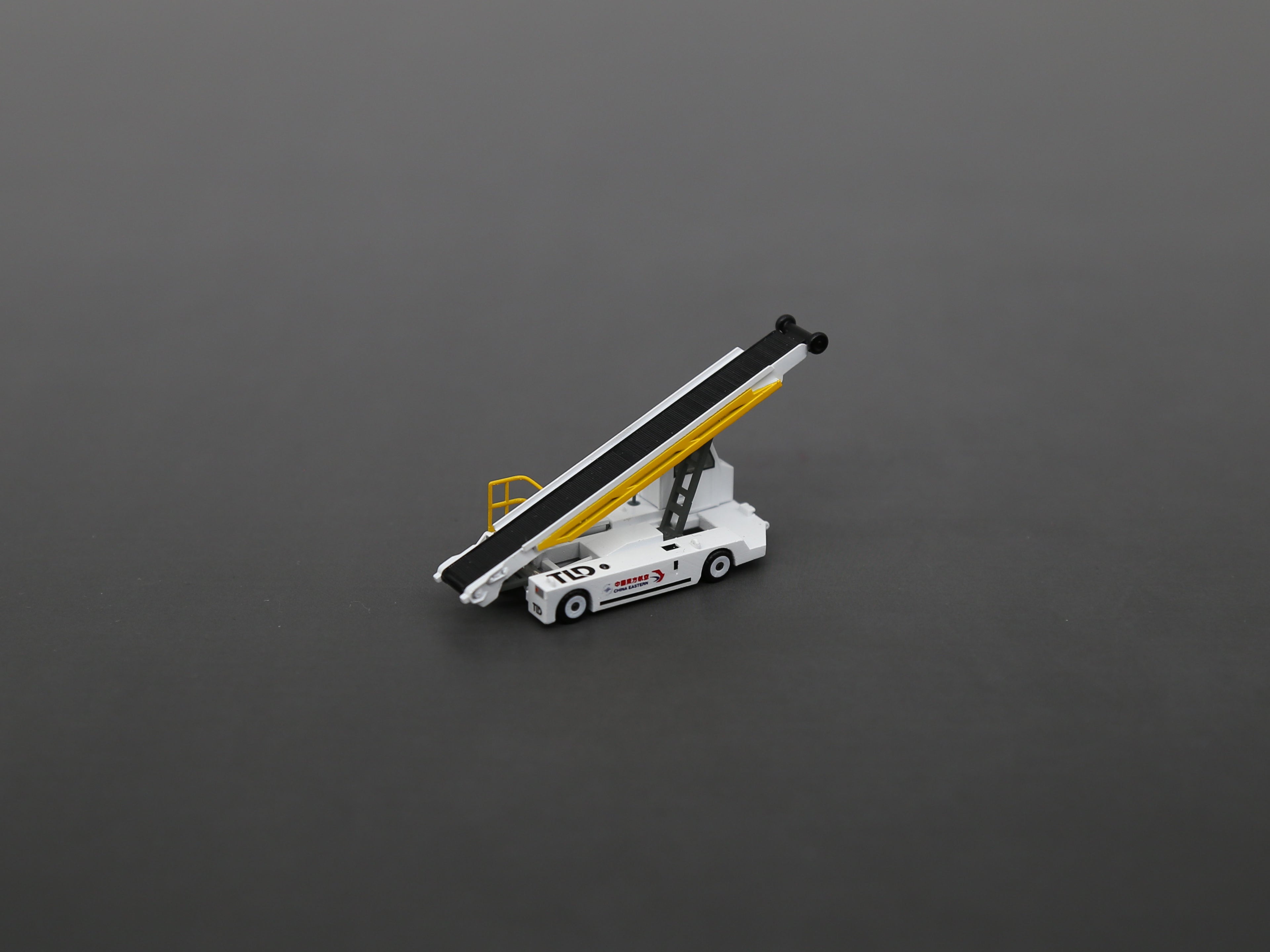 Scale 1:400/200 White TLD Belt Loader truck Finished Painted 3D Printed Model
