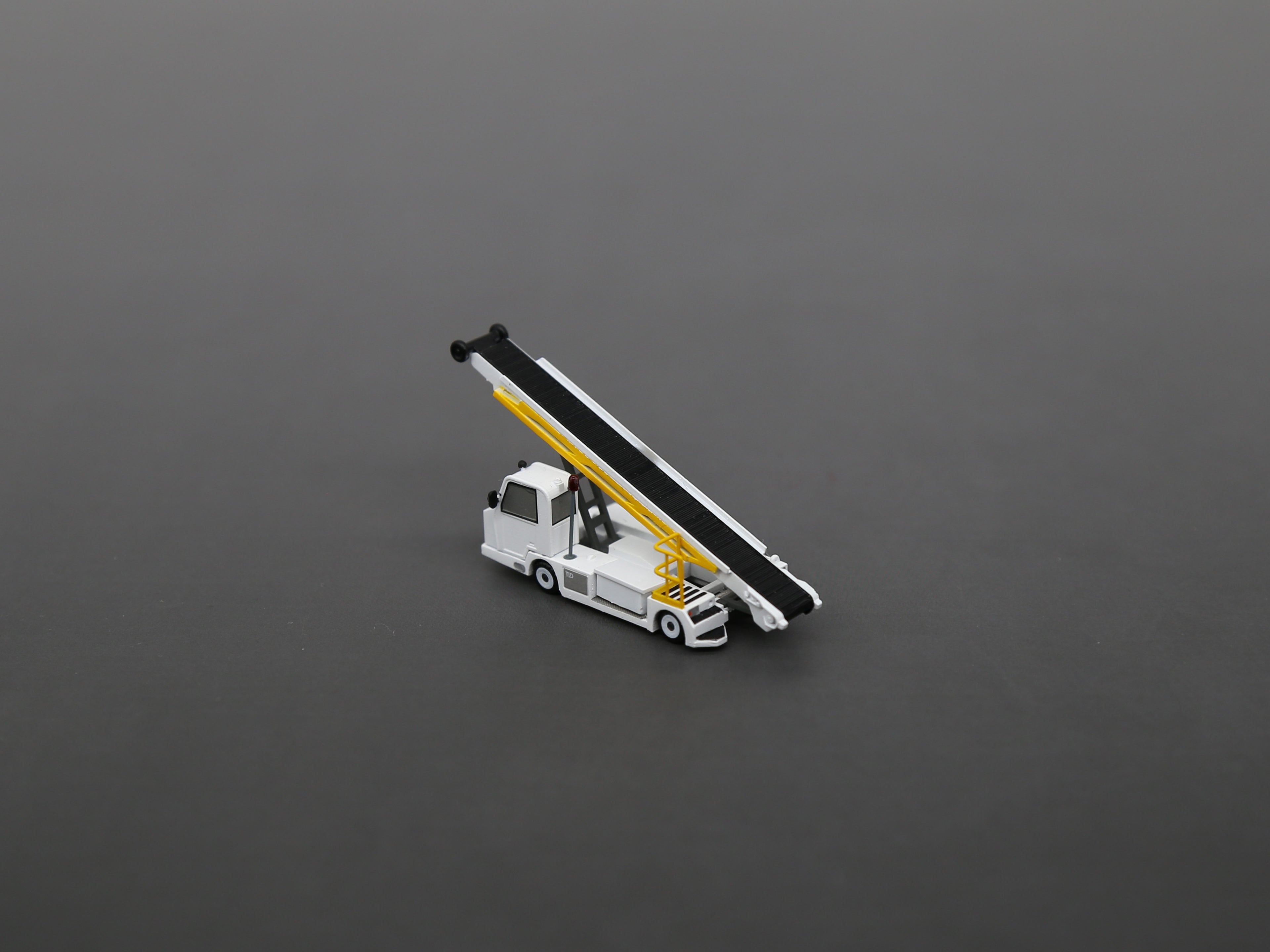 Scale 1:400/200 White TLD Belt Loader truck Finished Painted 3D Printed Model