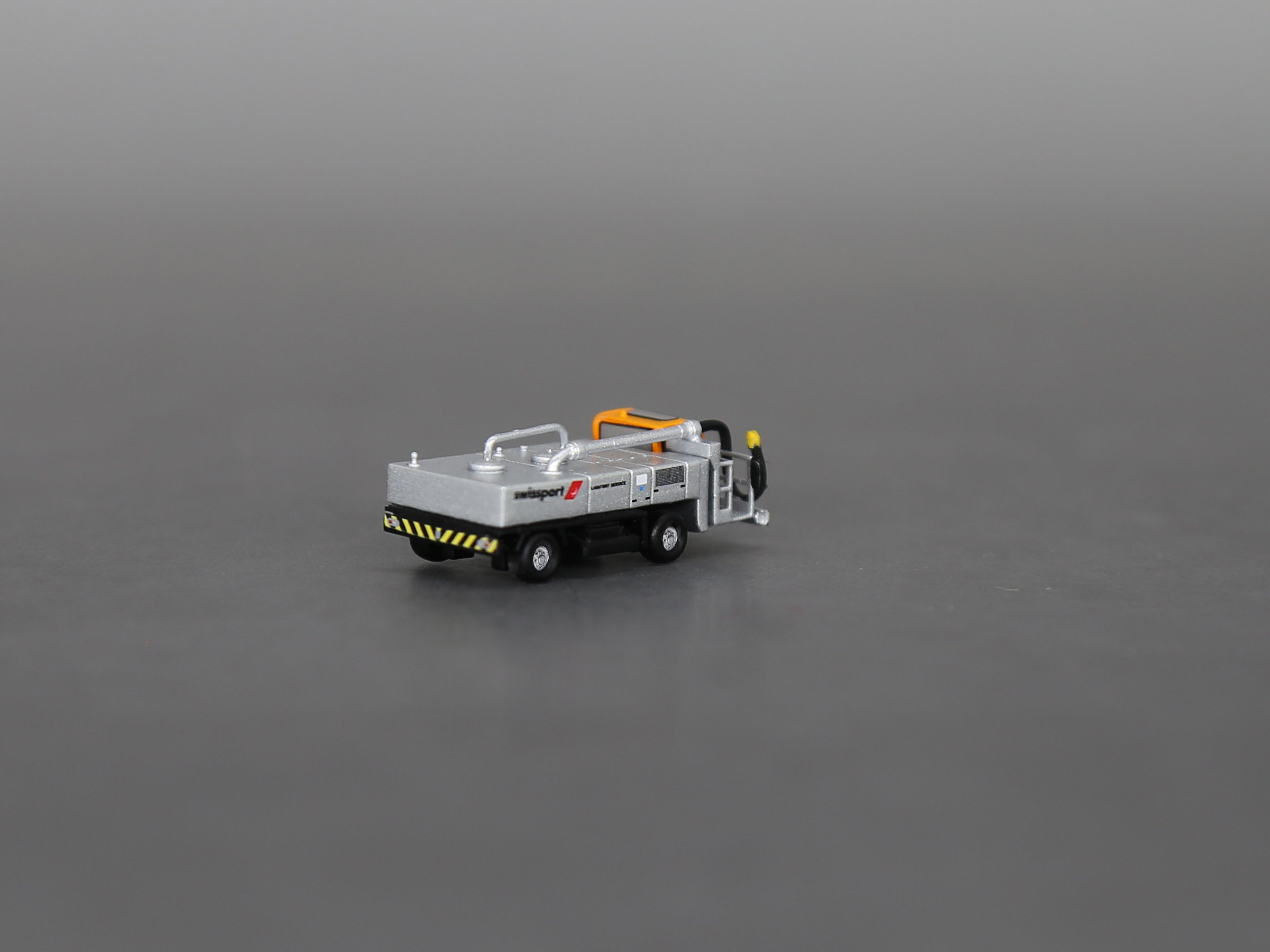 Scale 1:400/200 Swissport TLD LSP-900 Lavatory Truck Painted Printed 3D Model