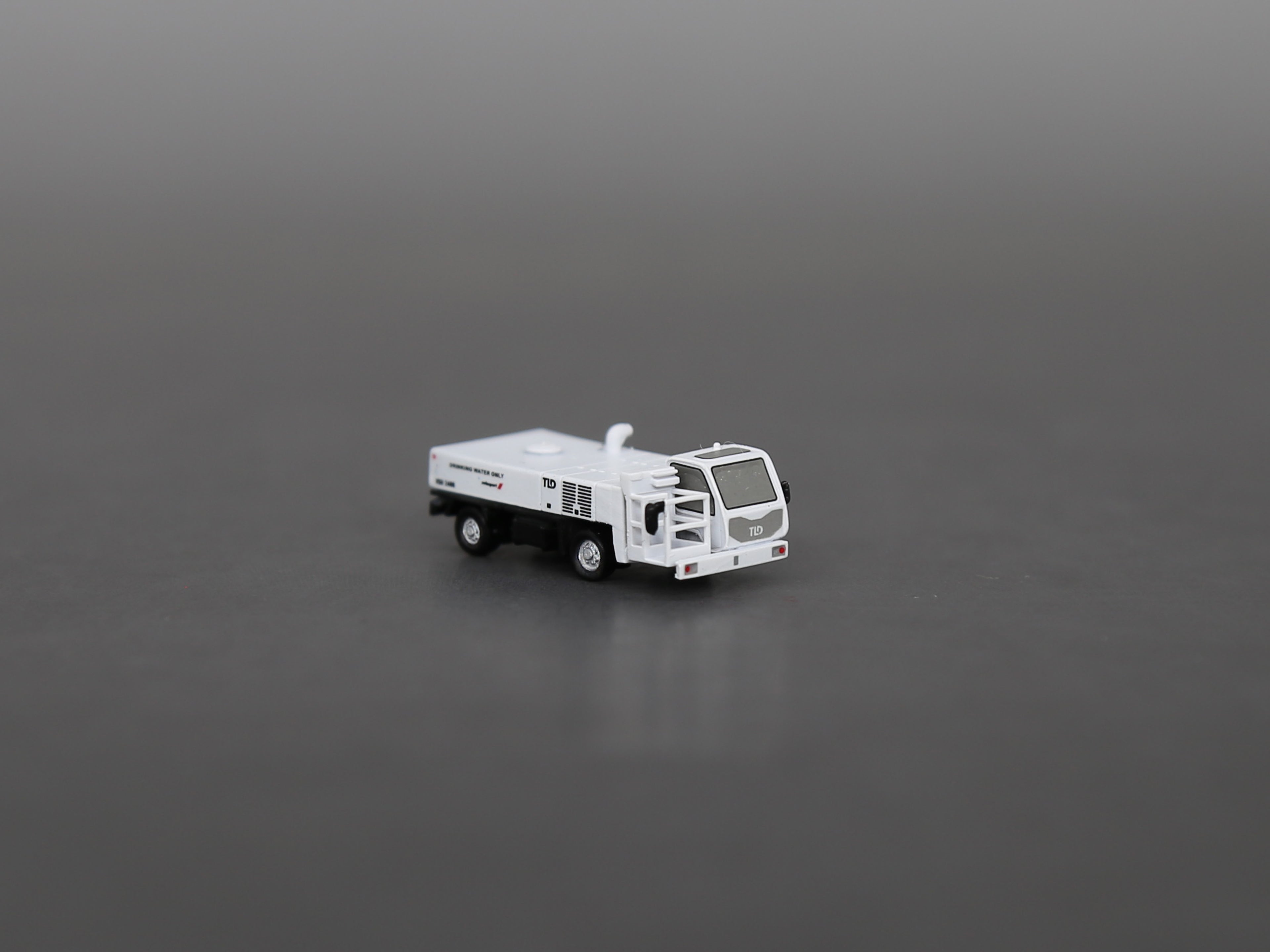 Scale 1:400/200 Swissport TLD WSP-900 Portable water servicing vehicle Painted Printed 3D Model