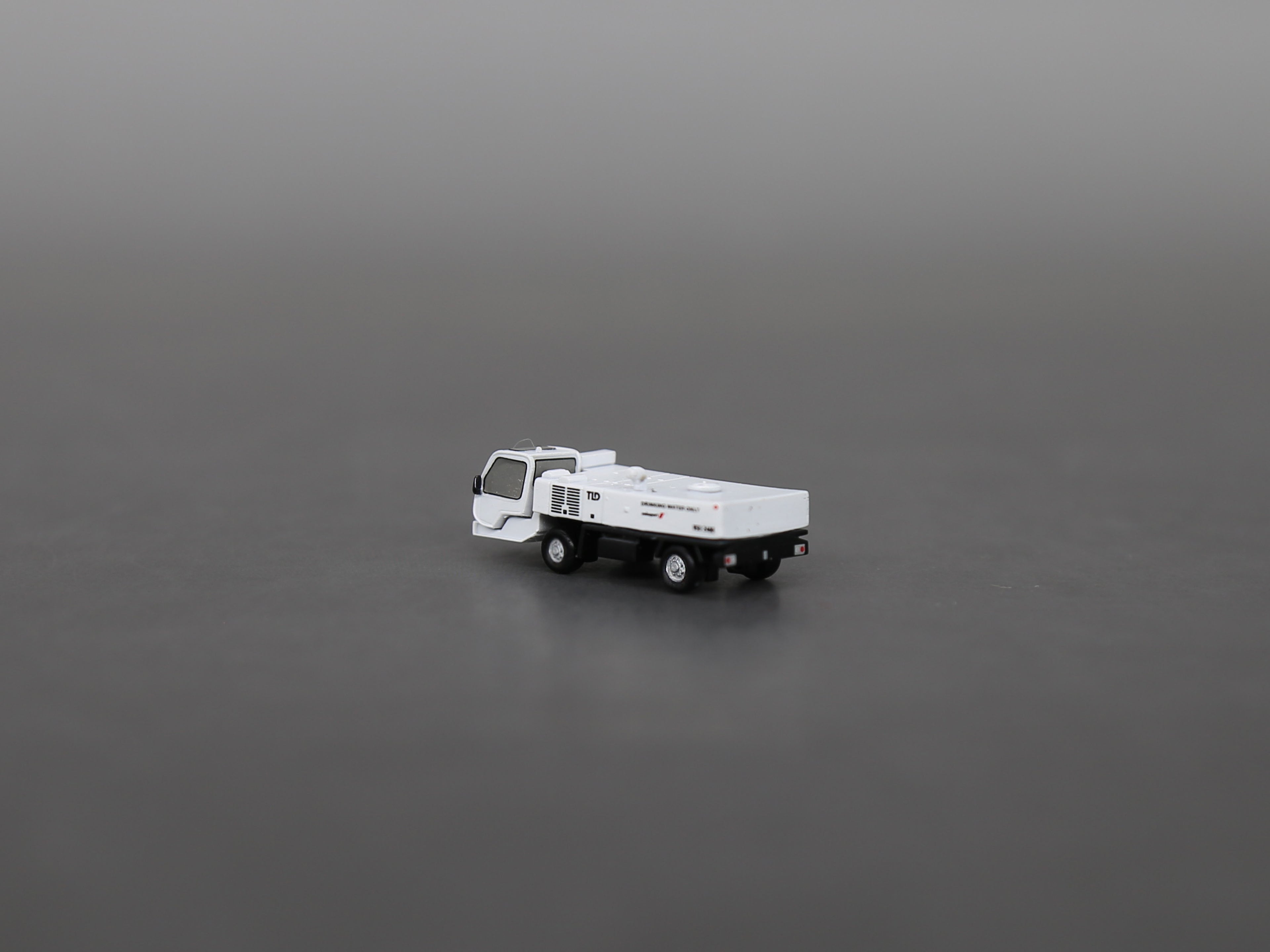Scale 1:400/200 Swissport TLD WSP-900 Portable water servicing vehicle Painted Printed 3D Model