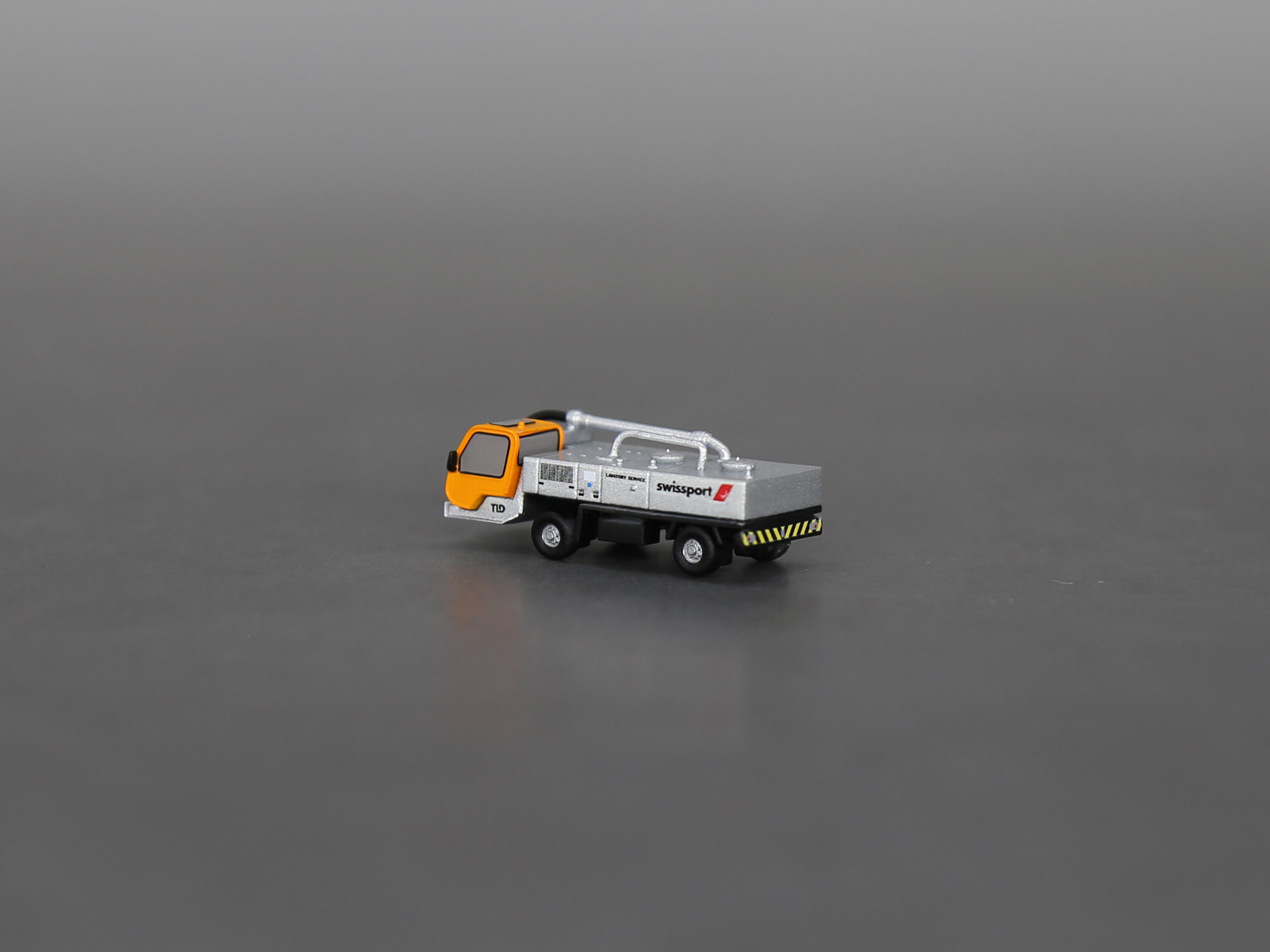 Scale 1:400/200 Swissport TLD LSP-900 Lavatory Truck Painted Printed 3D Model
