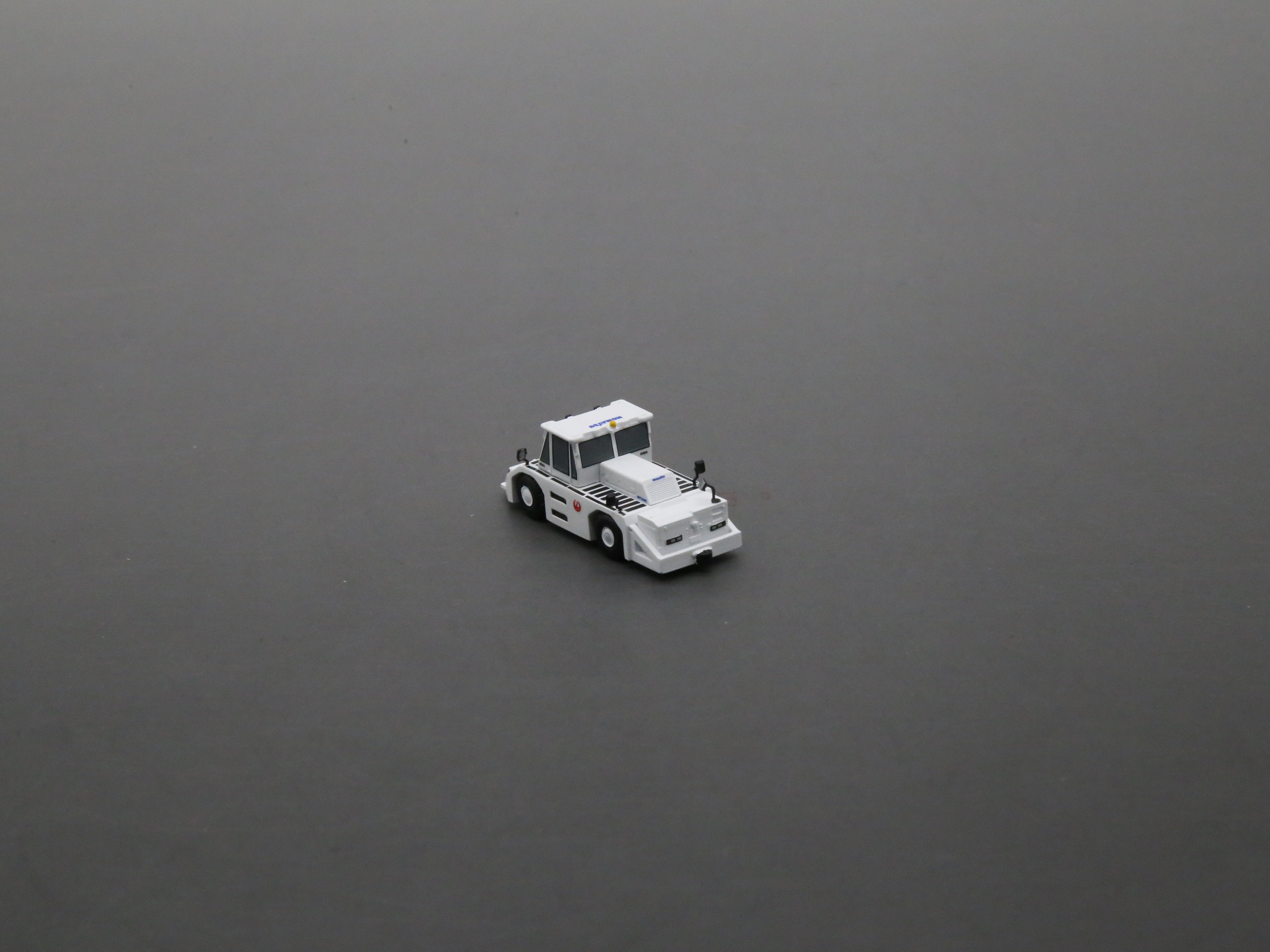 1/200 Airport WT-250 ANA/JAL tractor Finished 3D Model