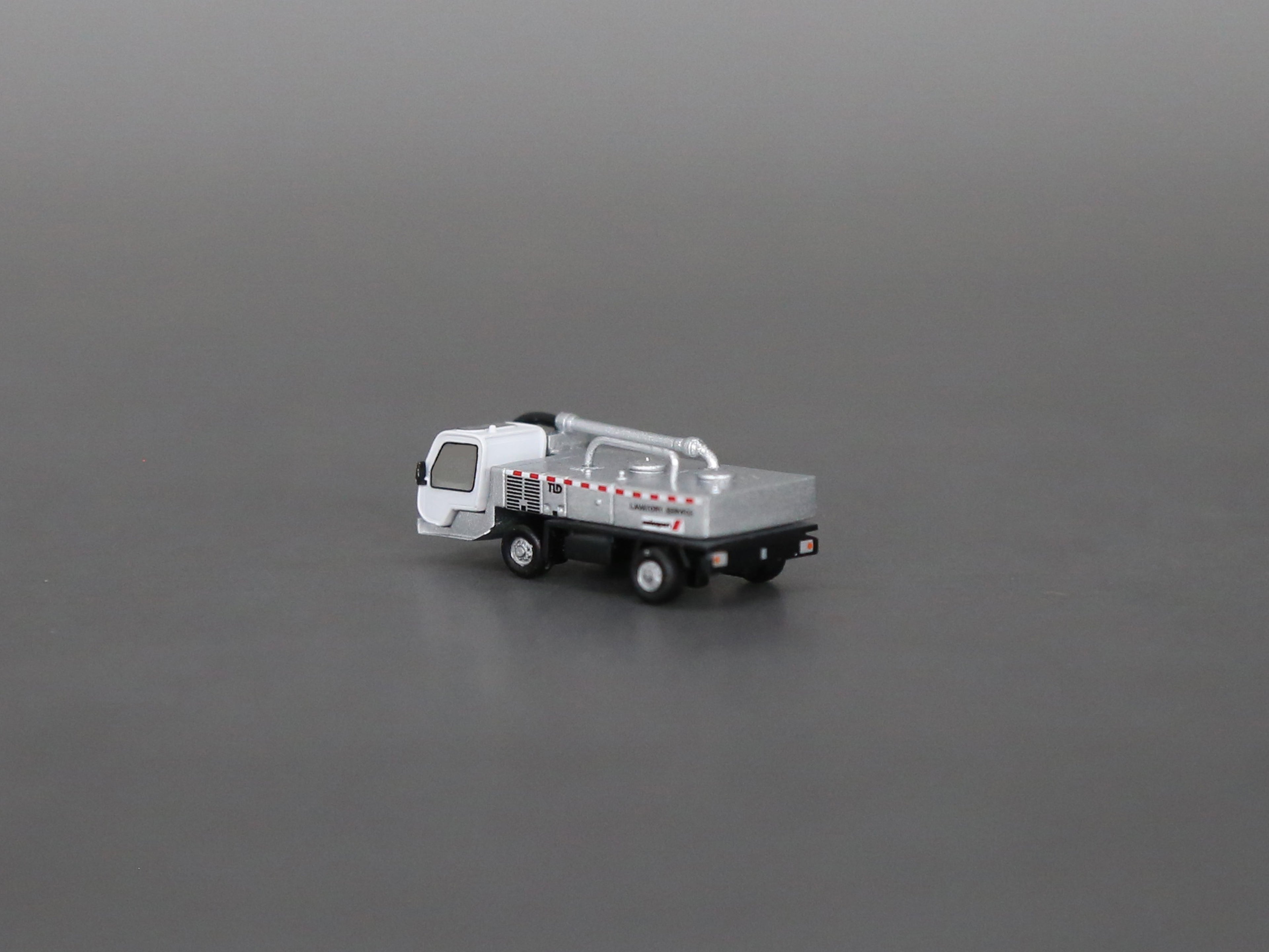 Scale 1:400/200 Swissport TLD LSP-900 Lavatory Truck Painted Printed 3D Model