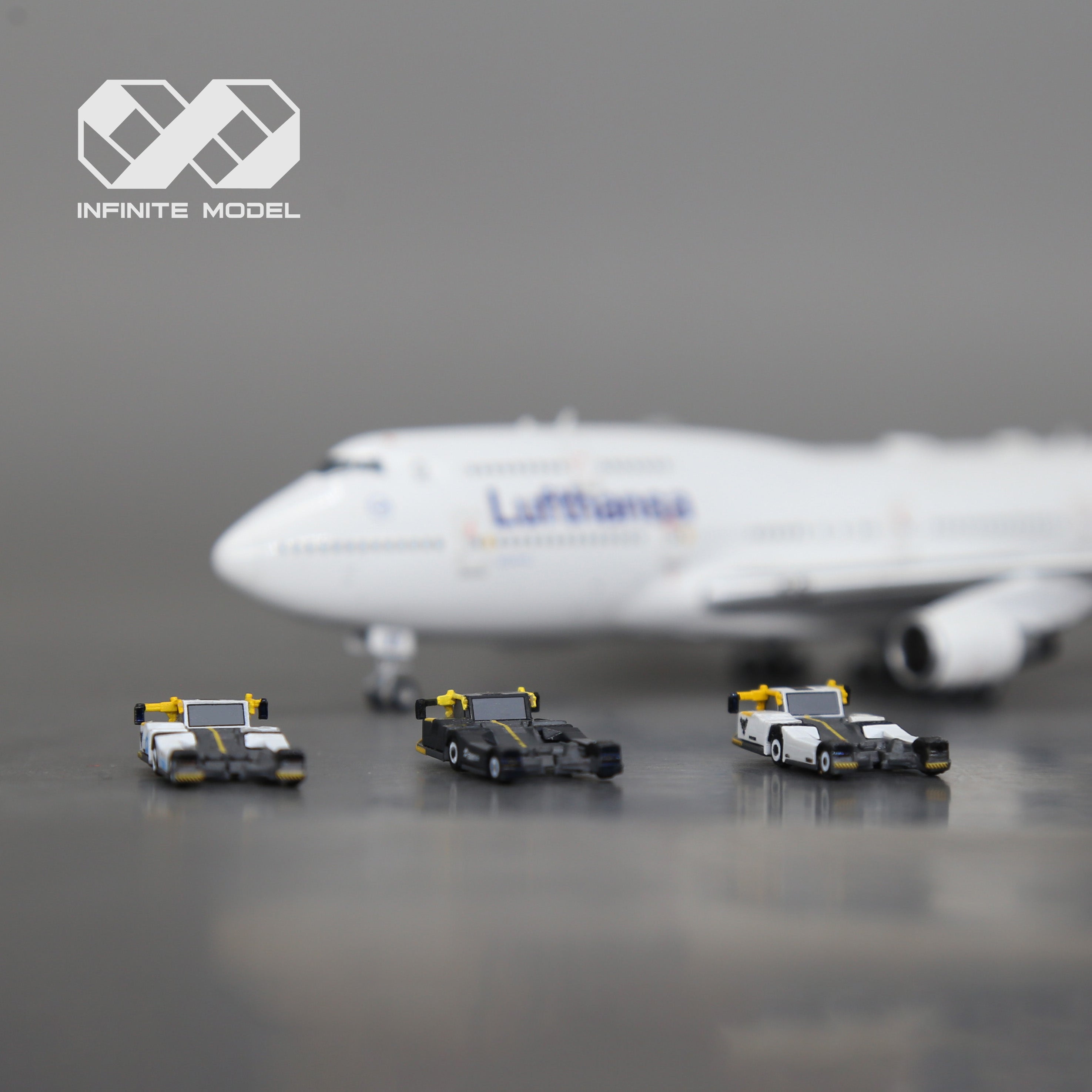 1/400 Airport AST-2 towbarless-tractor Finished 3D Model