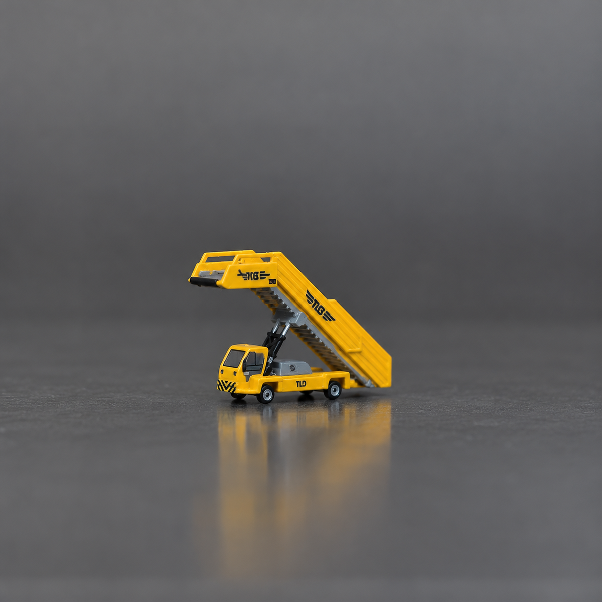 Scale 1:400/200/144 VIE staircase truck handmade printed Finished 3D Modeling car