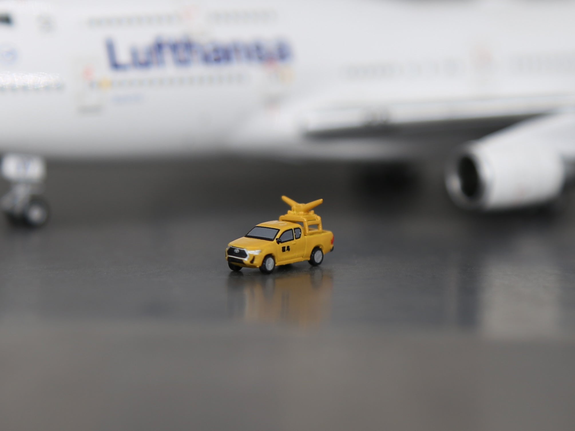 Scale 1/400 airport Bird-scaring vehicle Painted Printed 3D Model