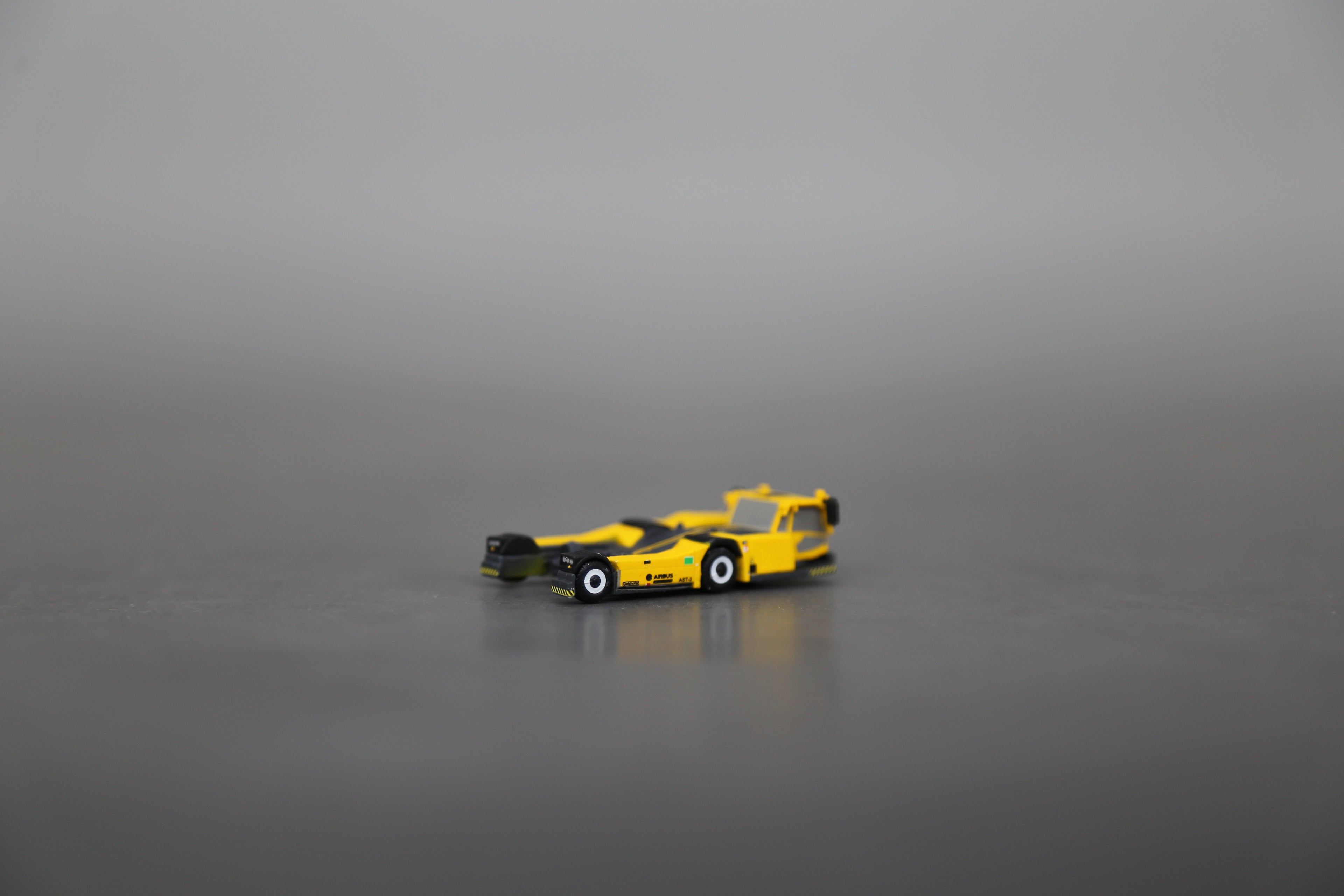 1/200 Airport AST-2 PX PHOENIX towbarless-tractor  Finished printed 3D Model