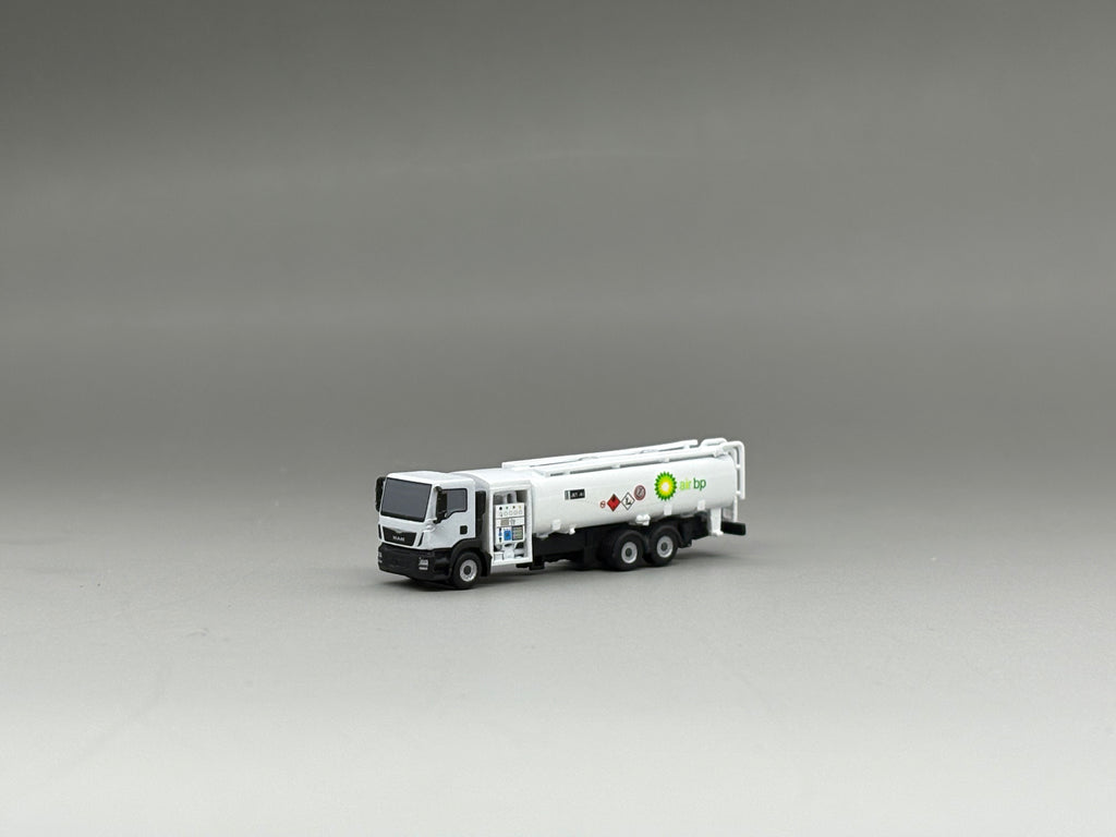 Scale 200 MAN single-axle Air BP Gas refueler truck GSE printed Finished 3D Model
