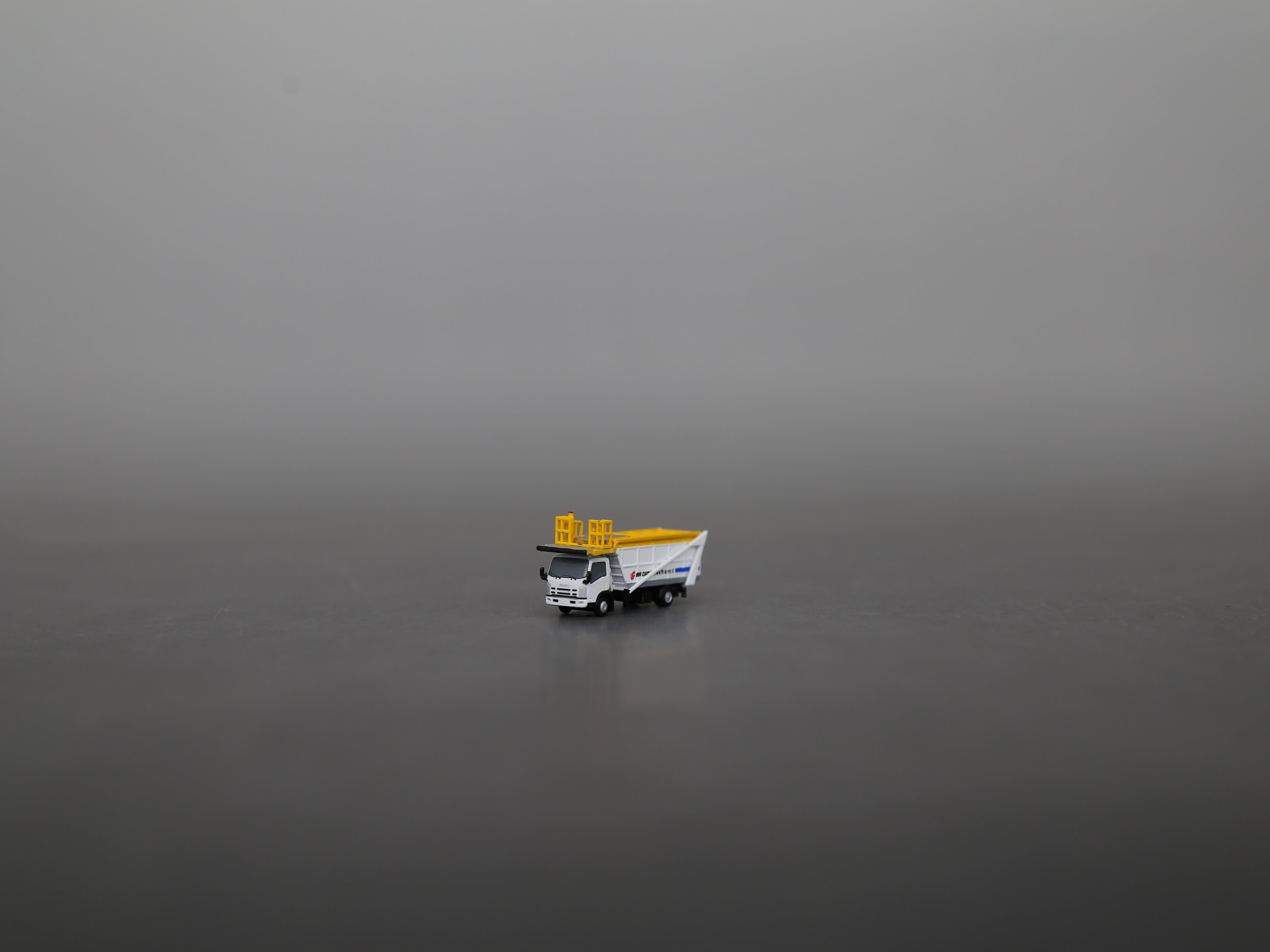 1/200 Airport Garbage Truck 3D Print Fixed Finished Painted Model