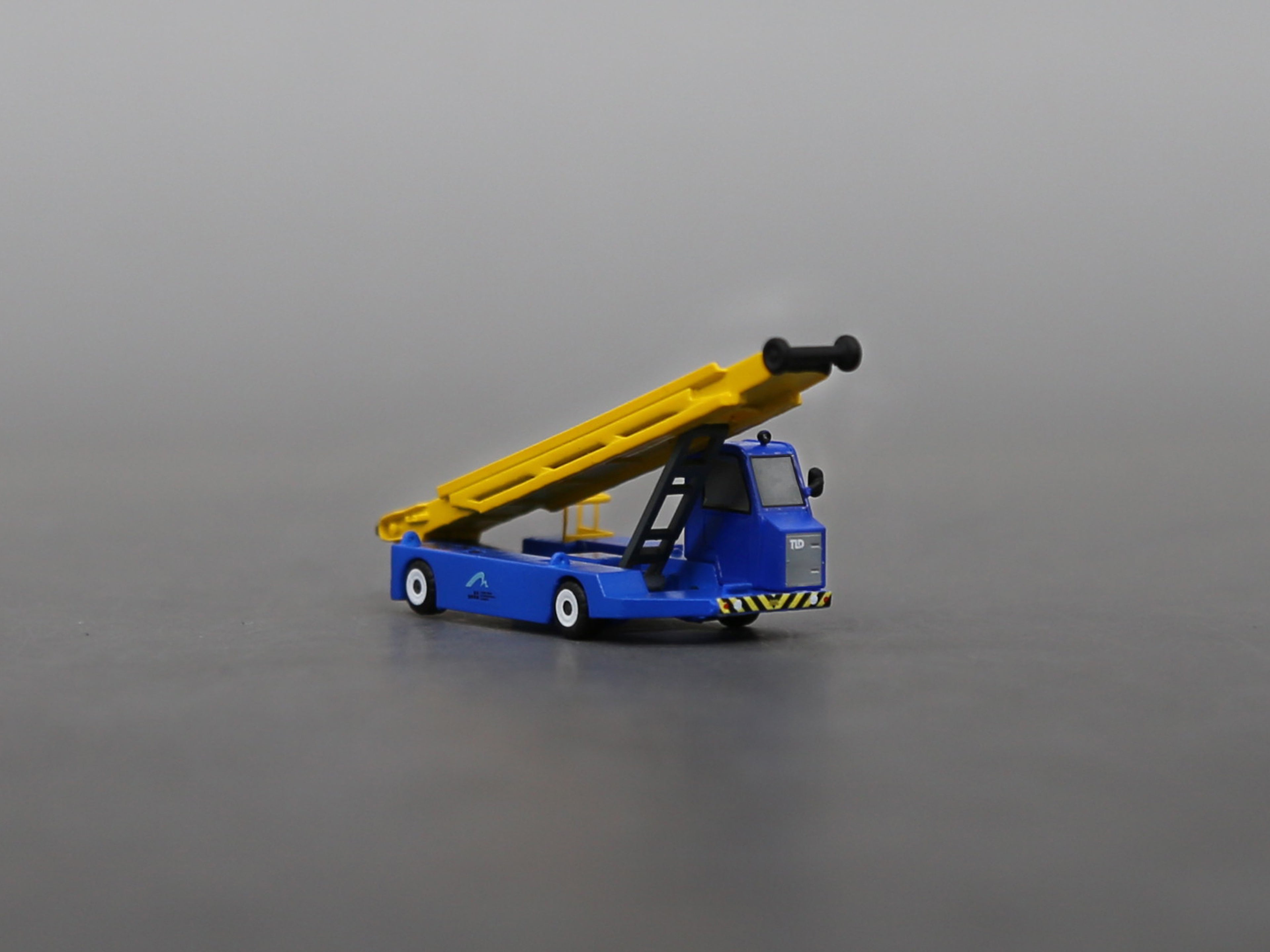 Scale 1:400/200Airport Blue TLD Belt Loader truck Finished Painted 3D Printed Model