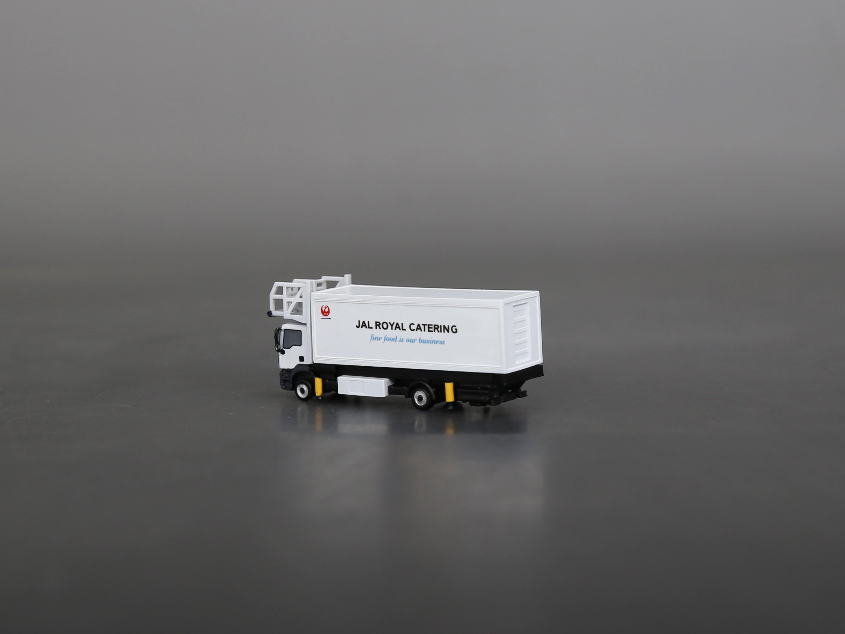 Scale 1:400/200 MAN single-axle Aircraft JAL Royal Catering truck printed Finished 3D Model