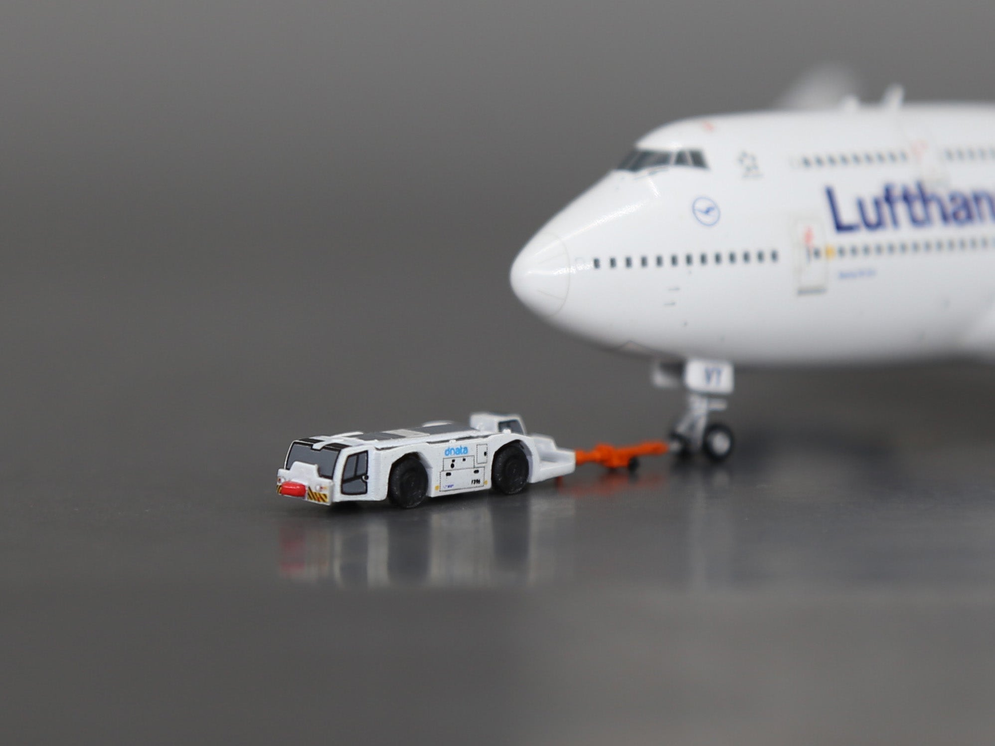 Scale 1:200/400 Aircraft DNATA F396 Tractor (singe car) Finished Printed 3D Model