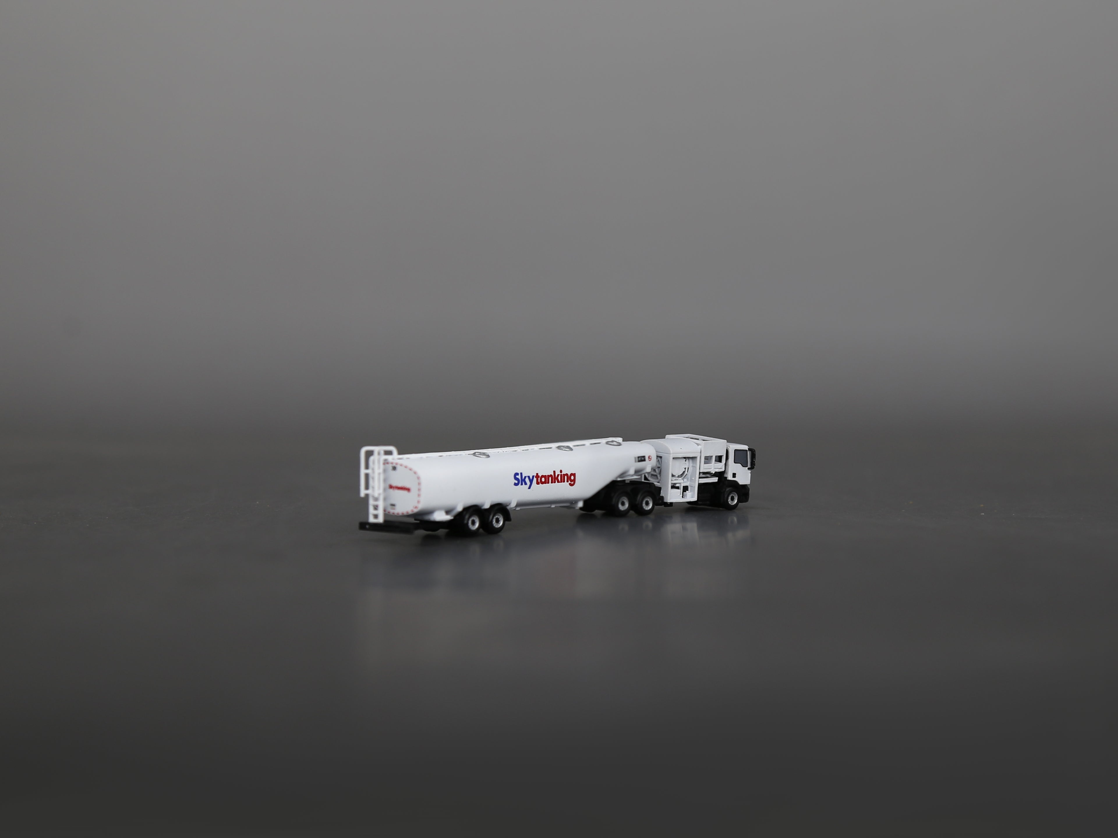 1/144 Aircraft Skytanking Gas Refueler Finished Printed 3D Model