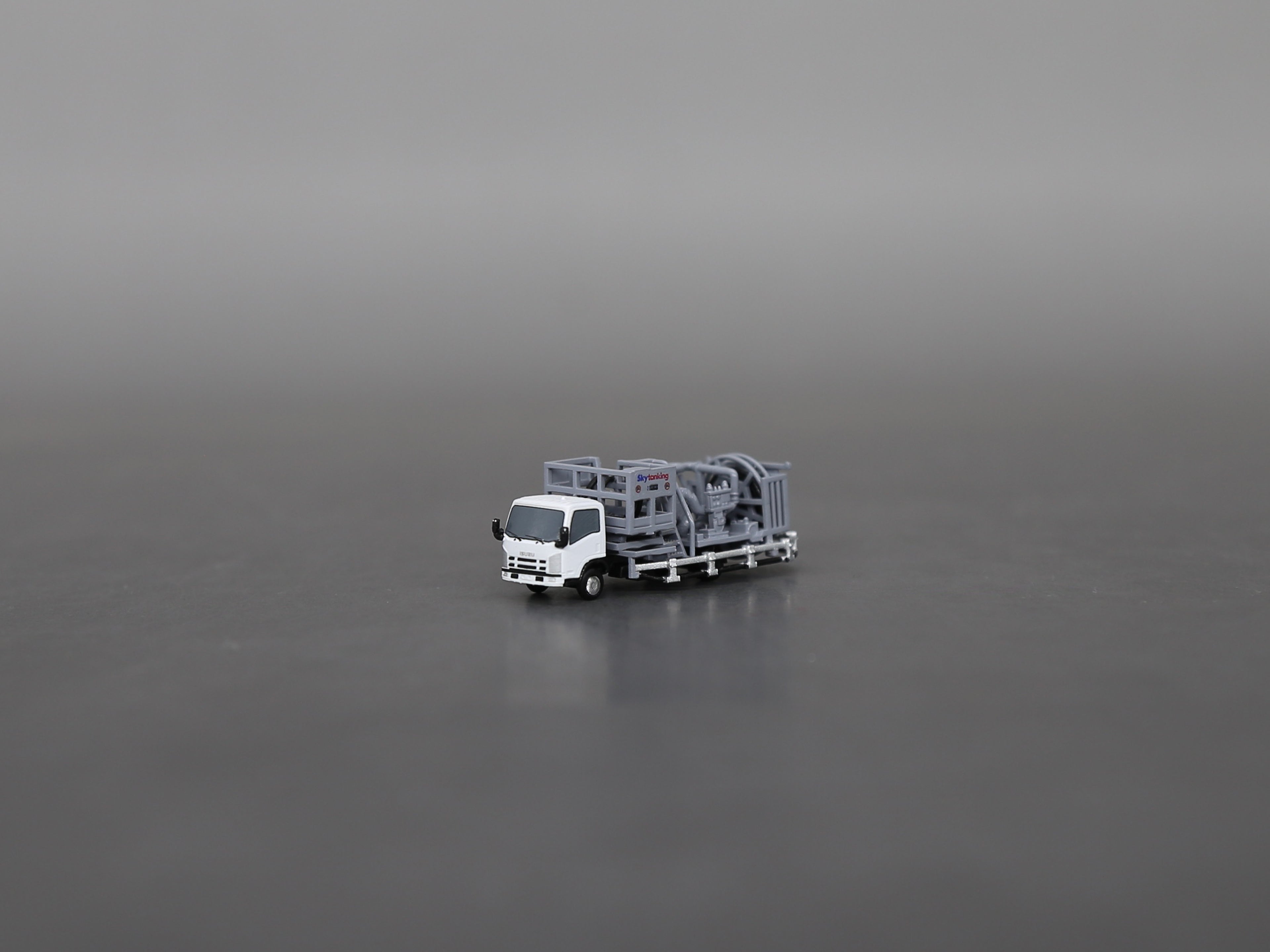 Scale 1:200/144 Airport ISUZU Sky Tanking FUEL TRUCK Finished printed 3D Model