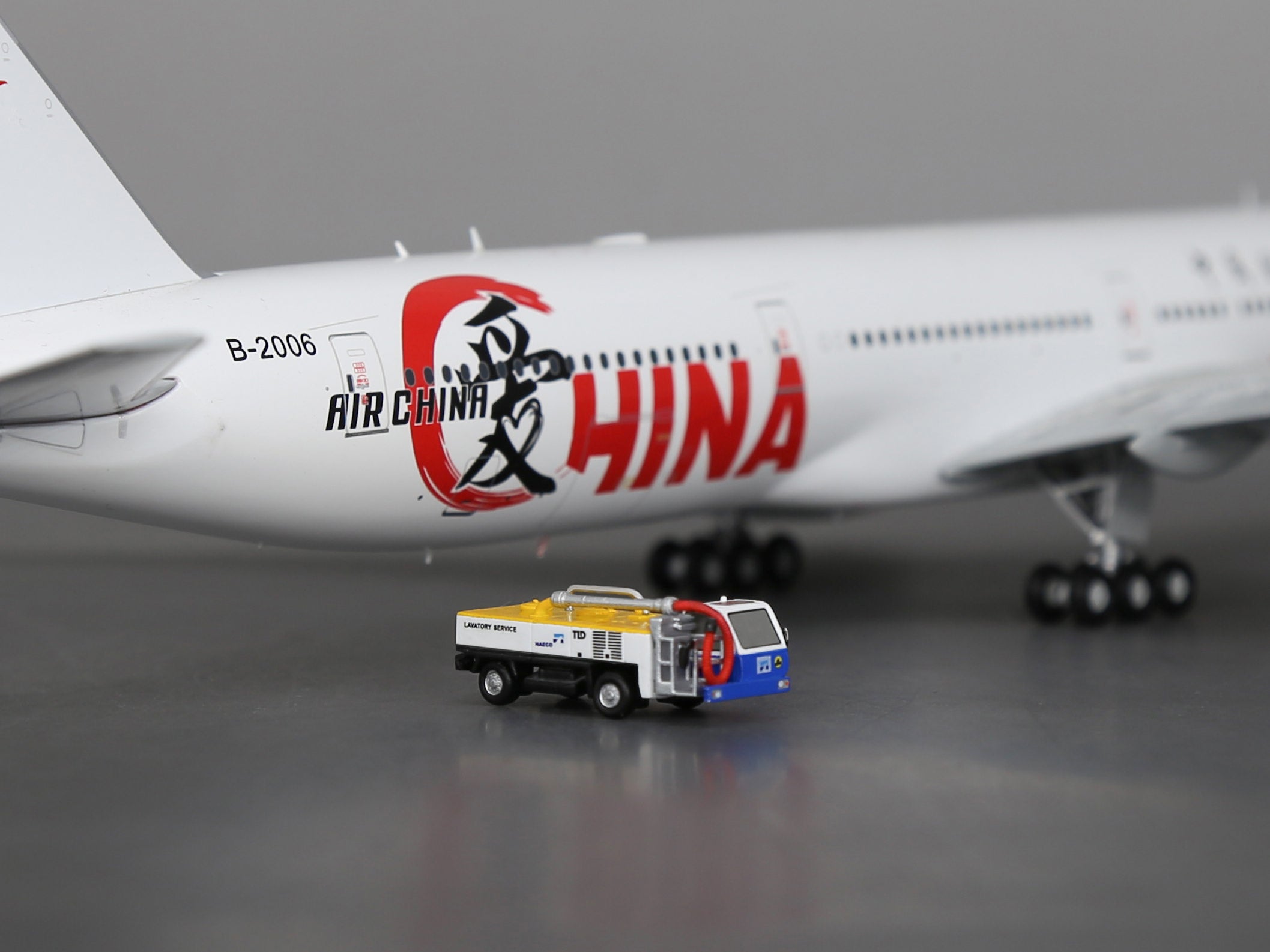 Scale 1/200 Hong kong Airport TLD Lavatory service truck printed Finished 3D Model